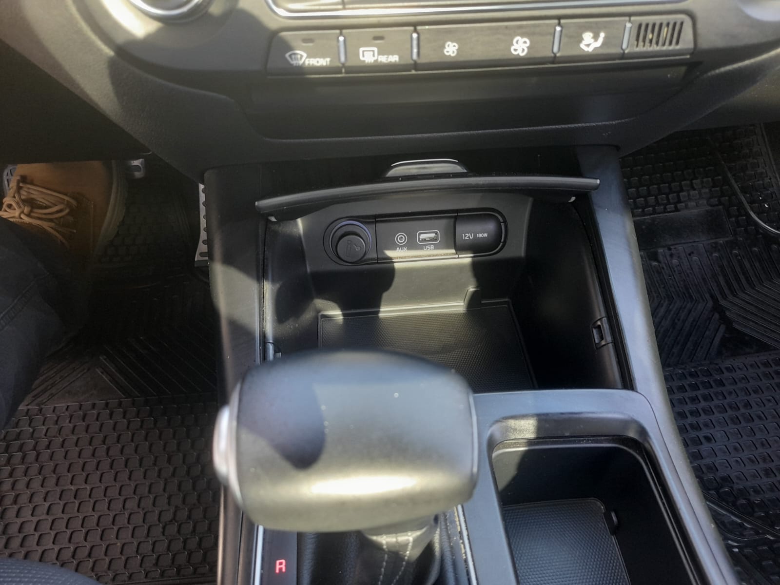 KIA Sorento — foto 15 de 20