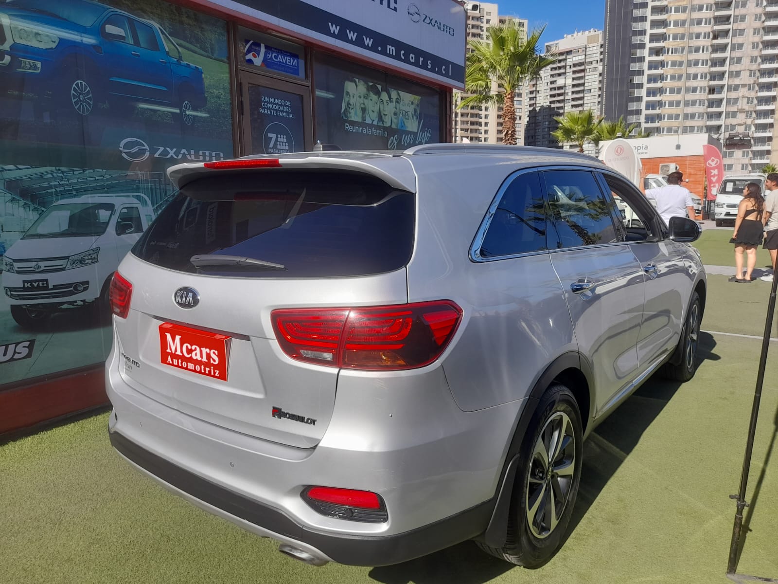 KIA Sorento — foto 7 de 20