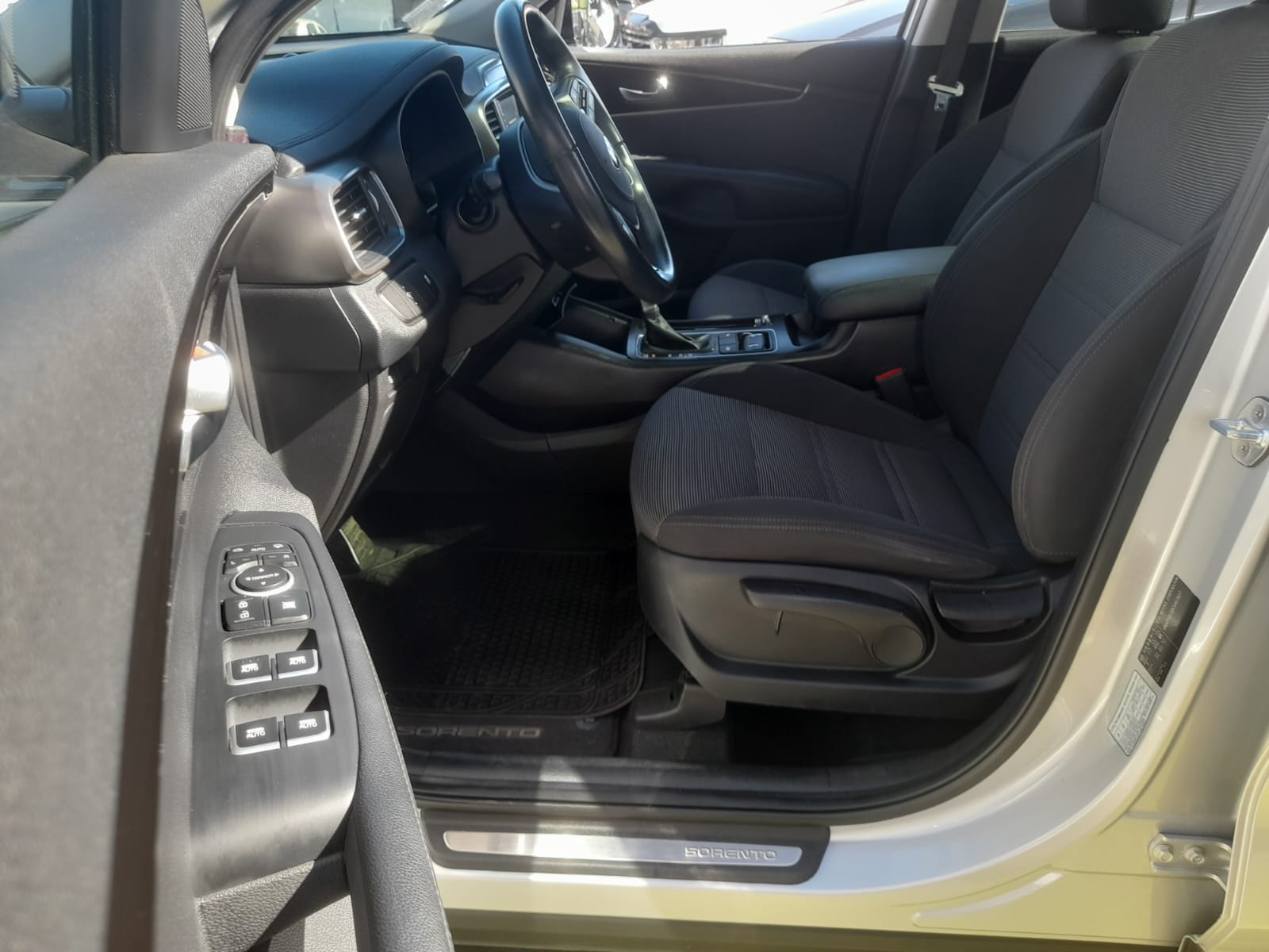 KIA Sorento — foto 9 de 20