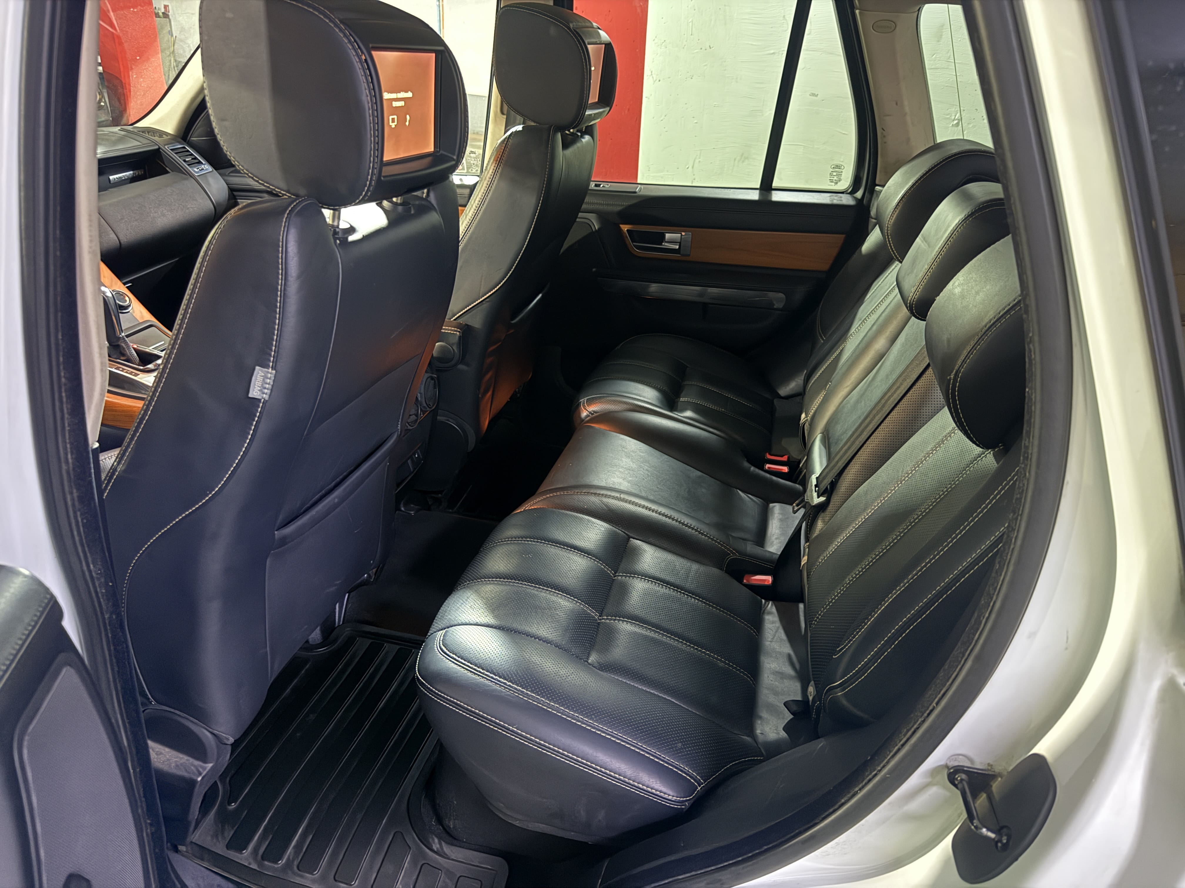 Land Rover Range Rover Sport — foto 10 de 14