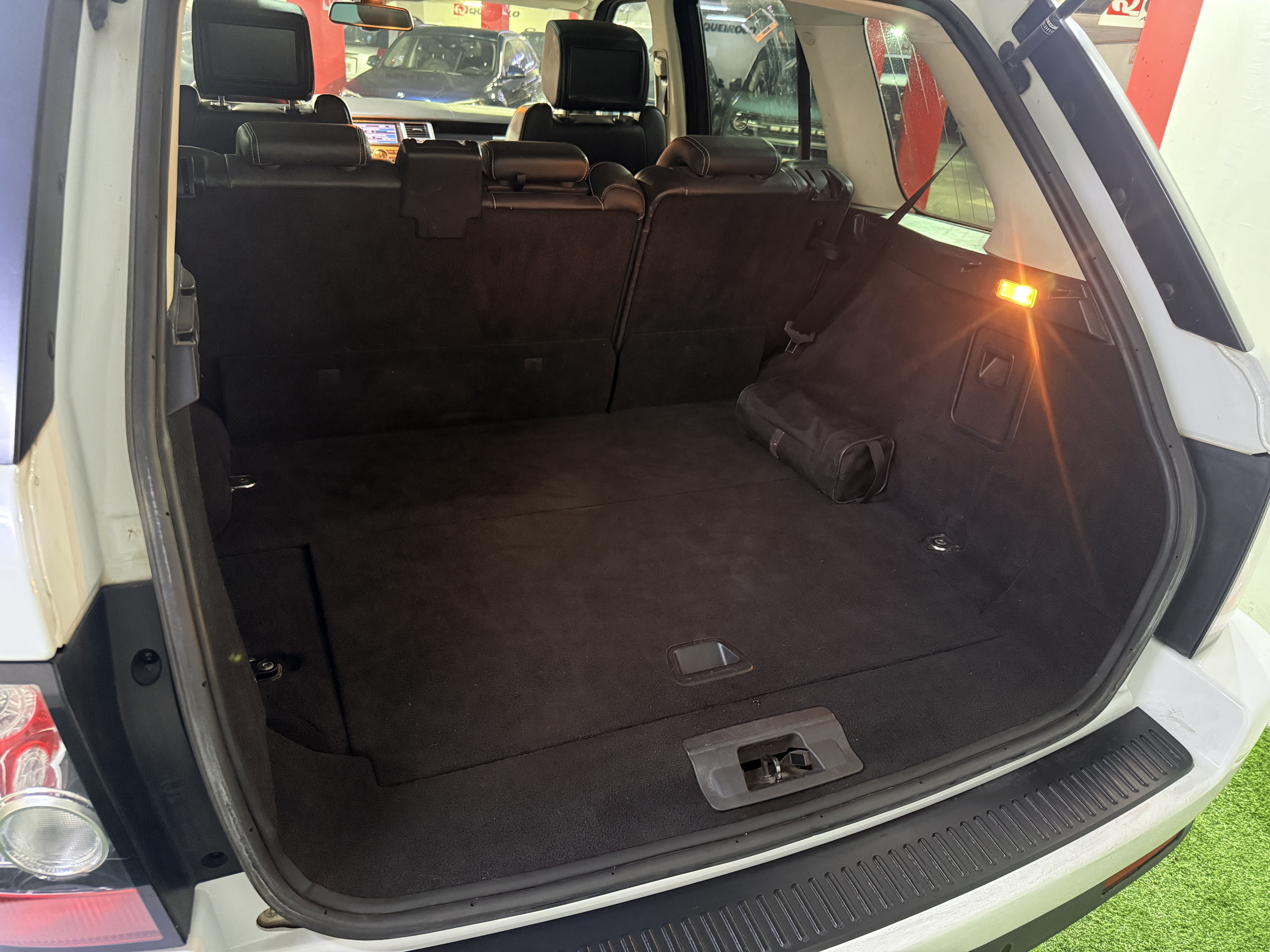 Land Rover Range Rover Sport — foto 13 de 14