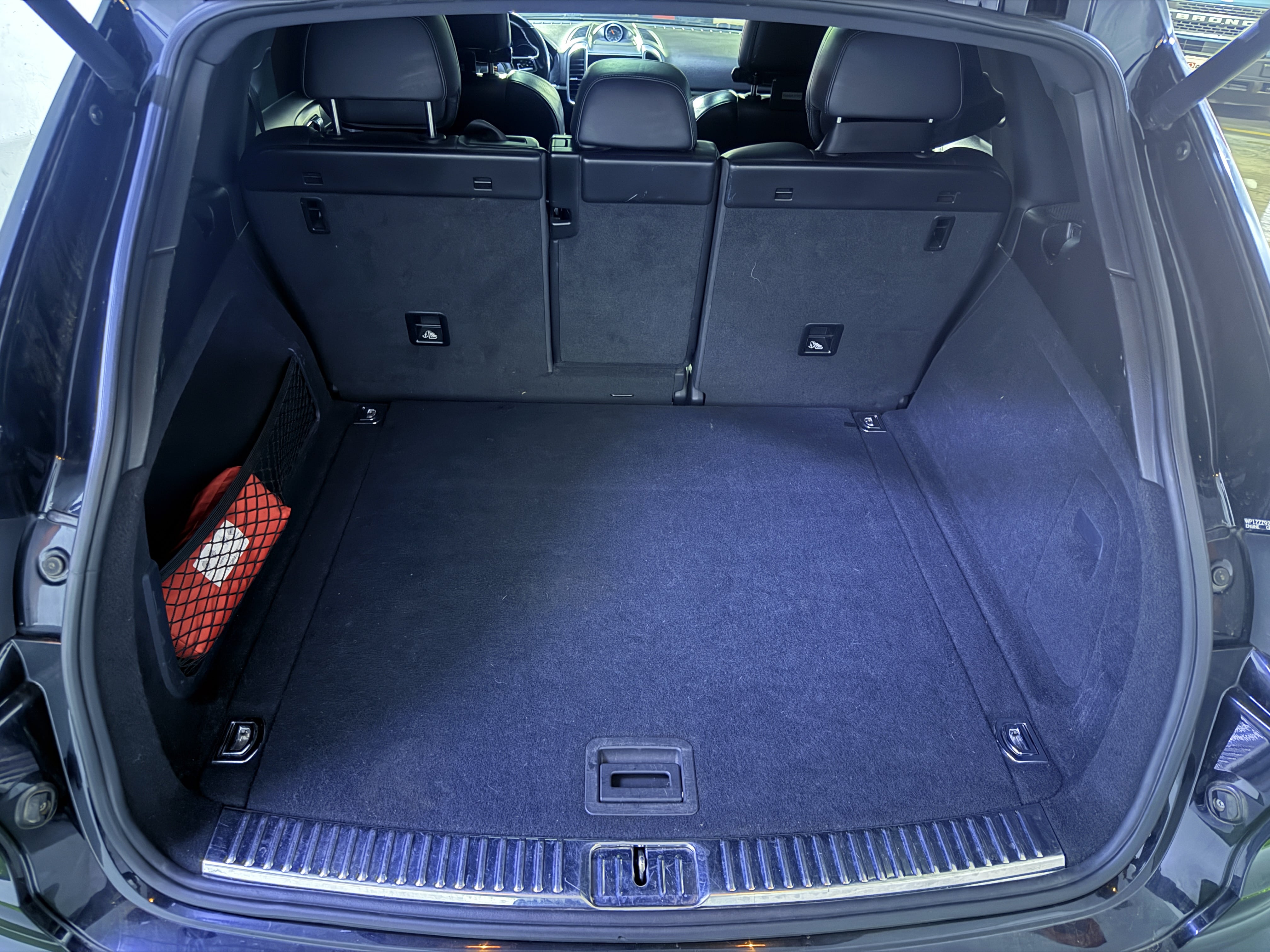 Porsche Cayenne — foto 10 de 14