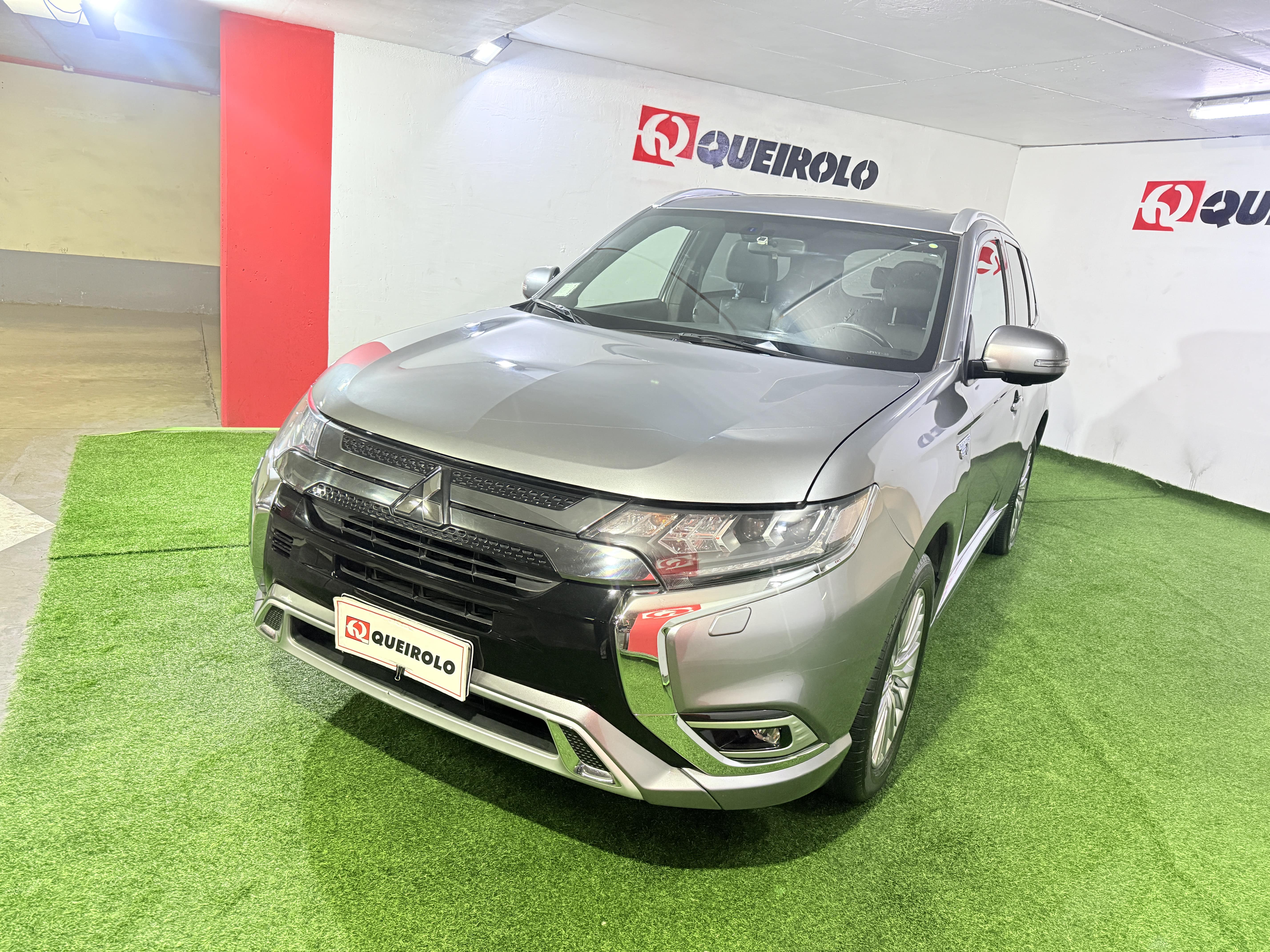 Mitsubishi Outlander — foto 4 de 15