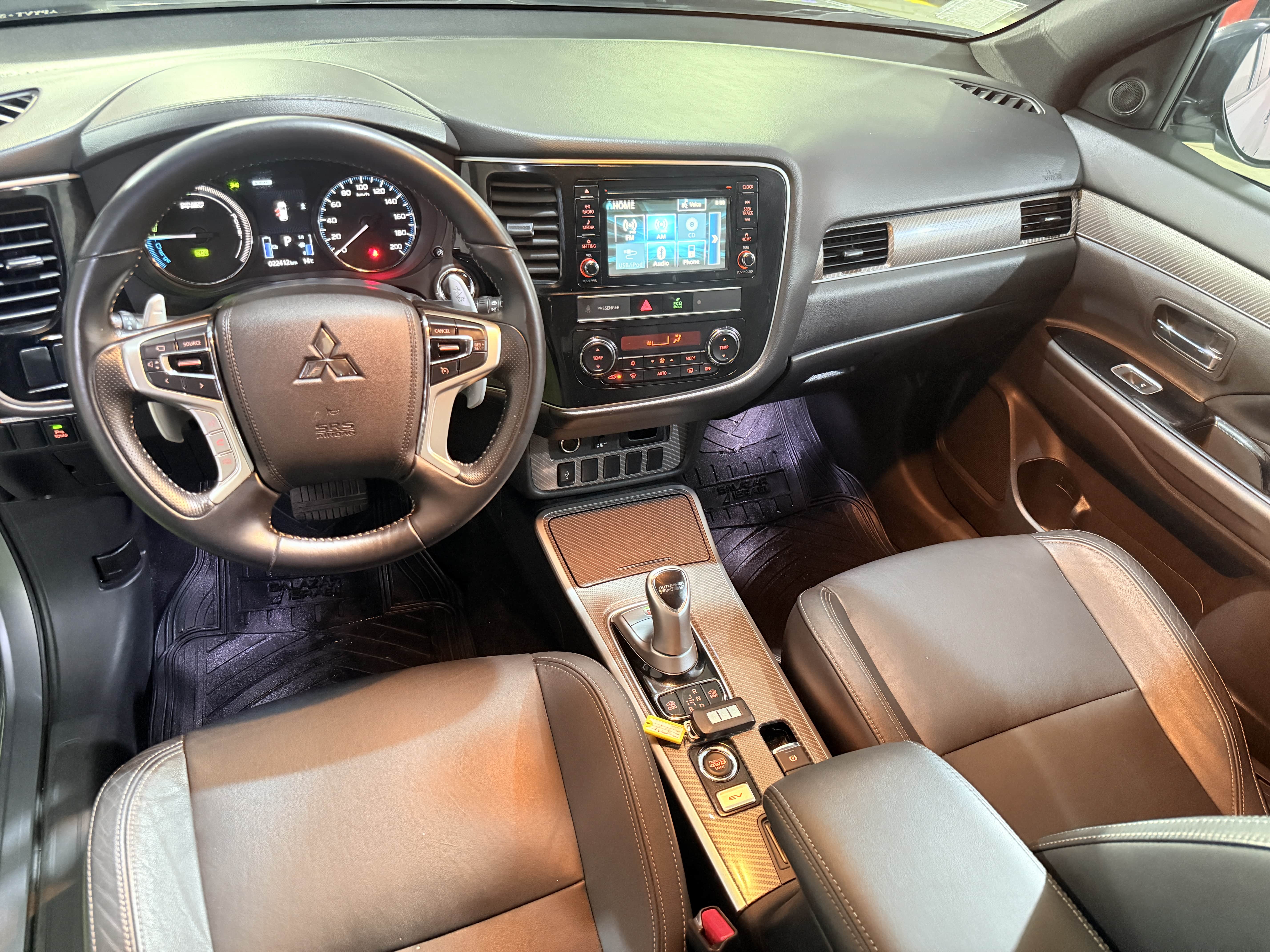 Mitsubishi Outlander — foto 10 de 15