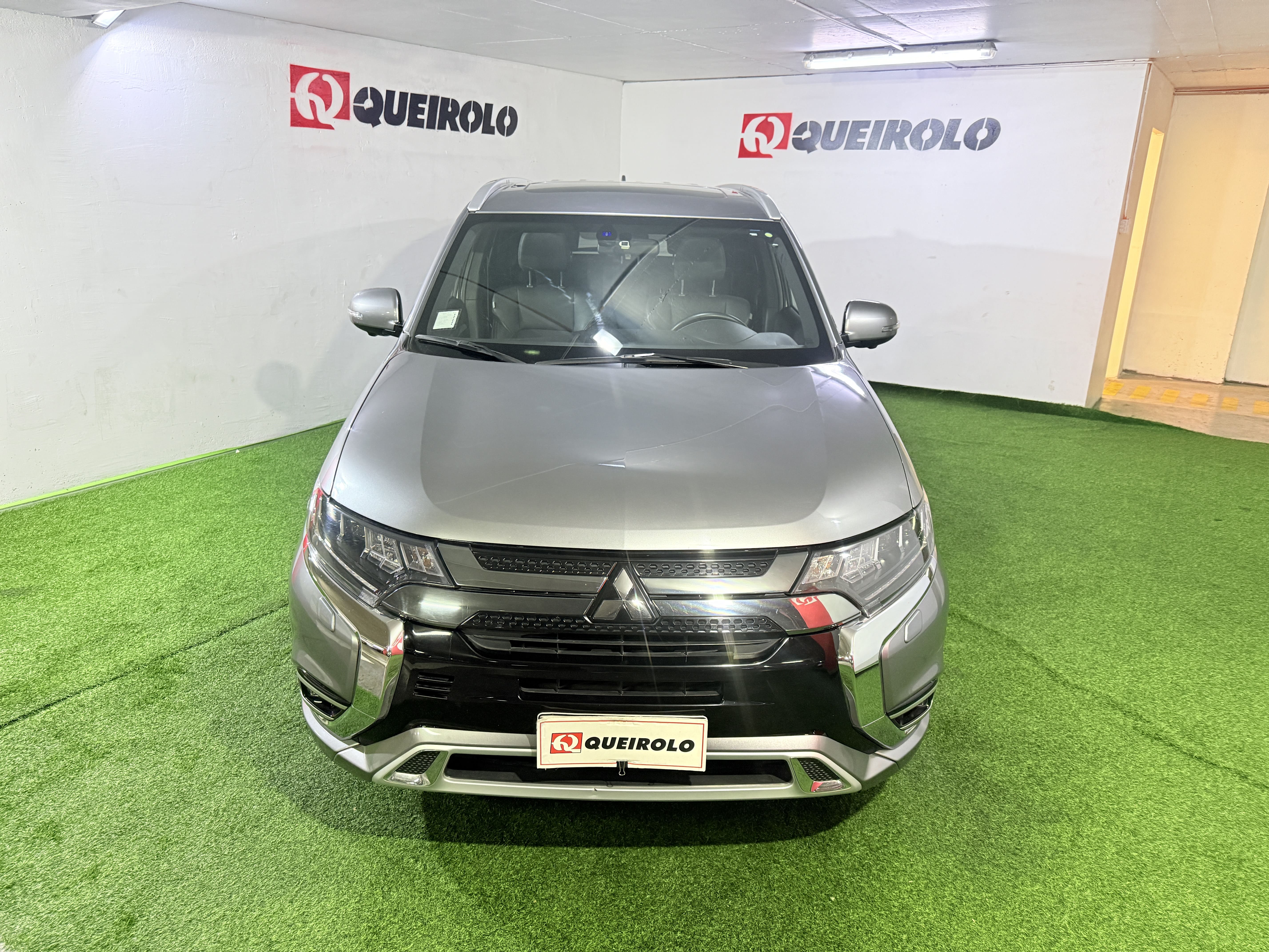 Mitsubishi Outlander — foto 2 de 15