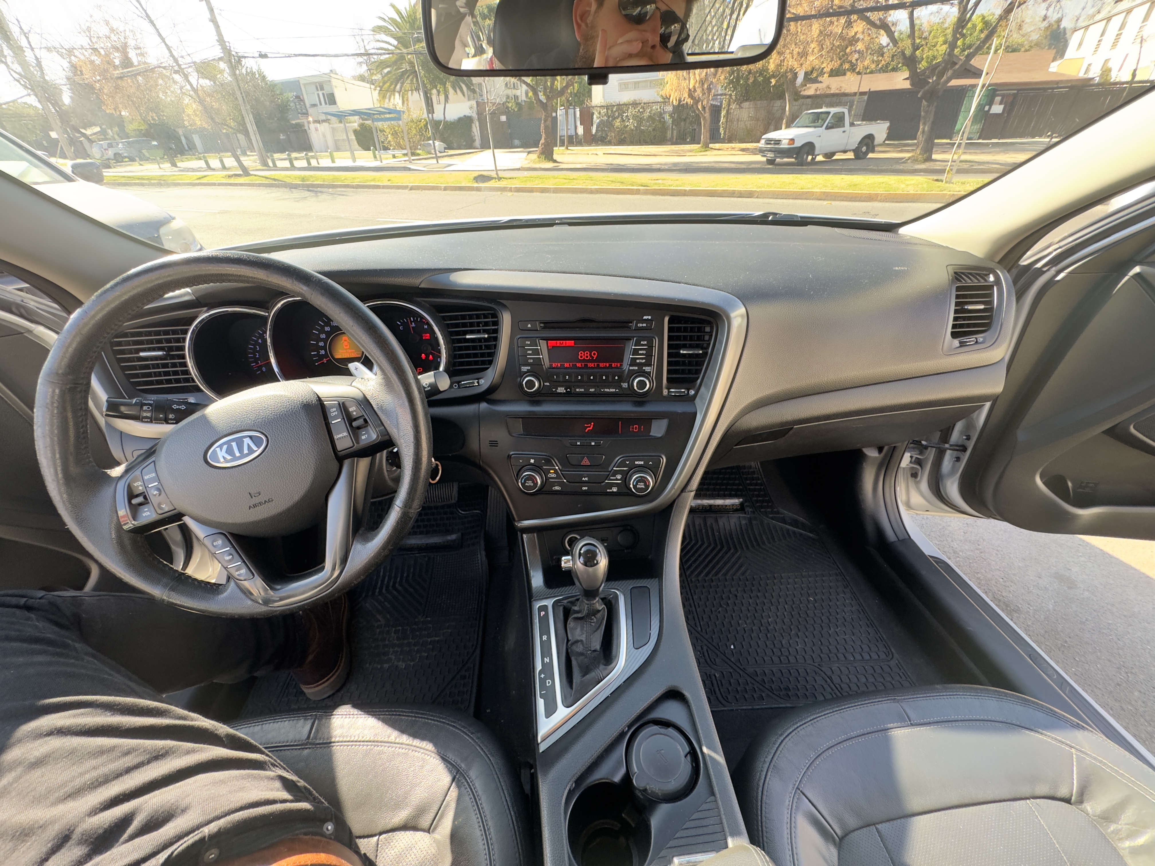 KIA Optima — foto 13 de 16
