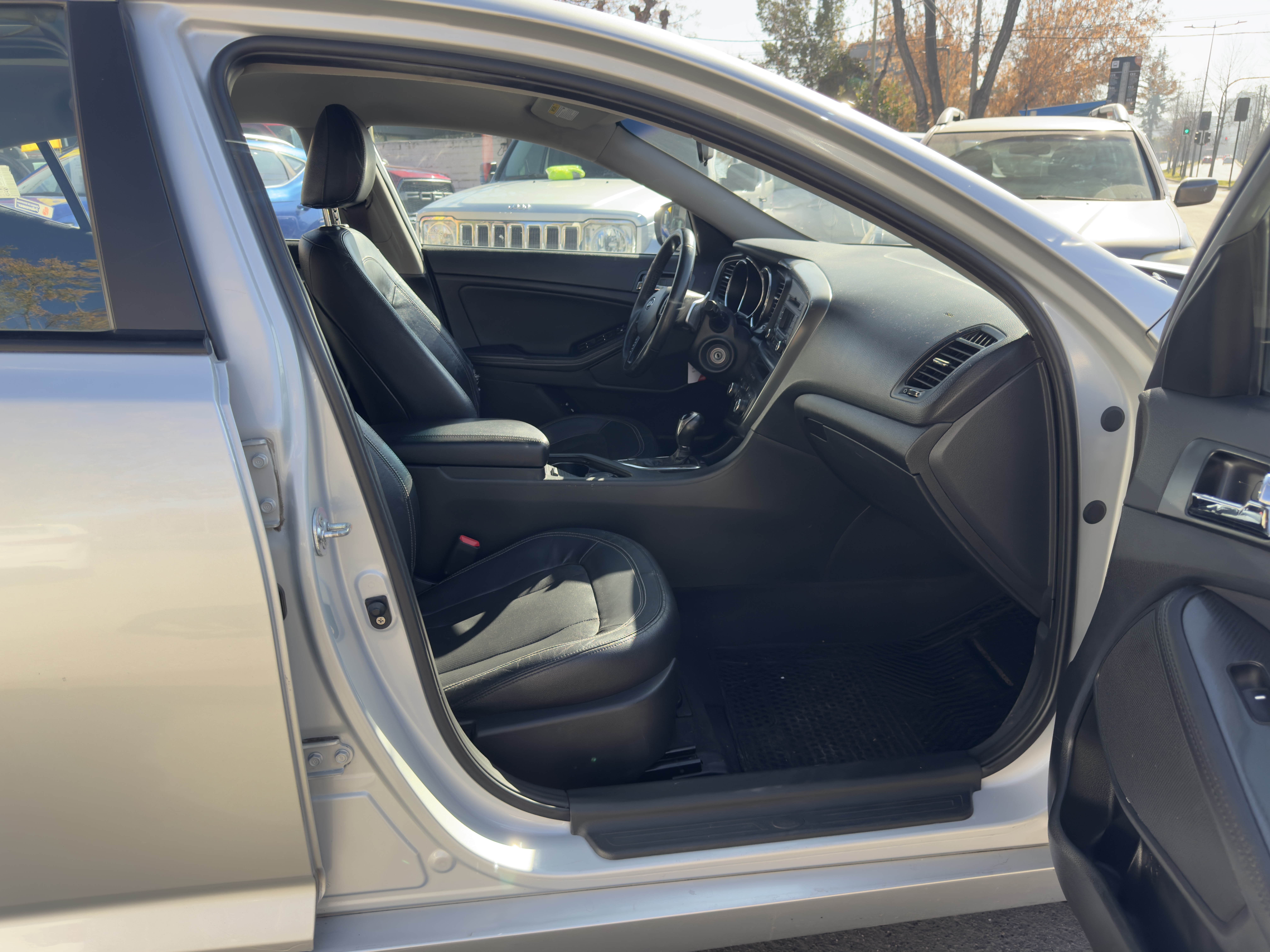 KIA Optima — foto 12 de 16