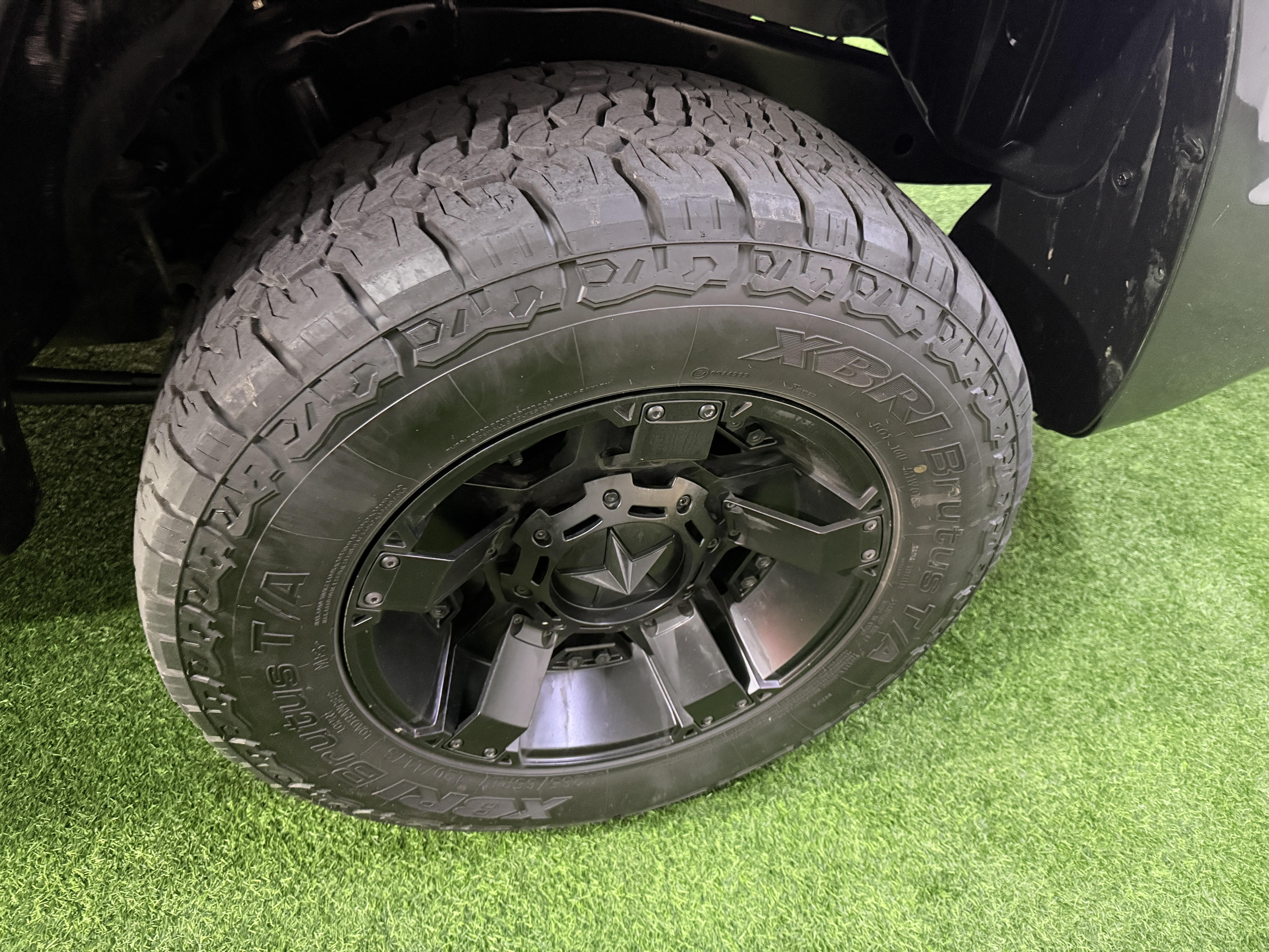 Toyota 4Runner — foto 12 de 14