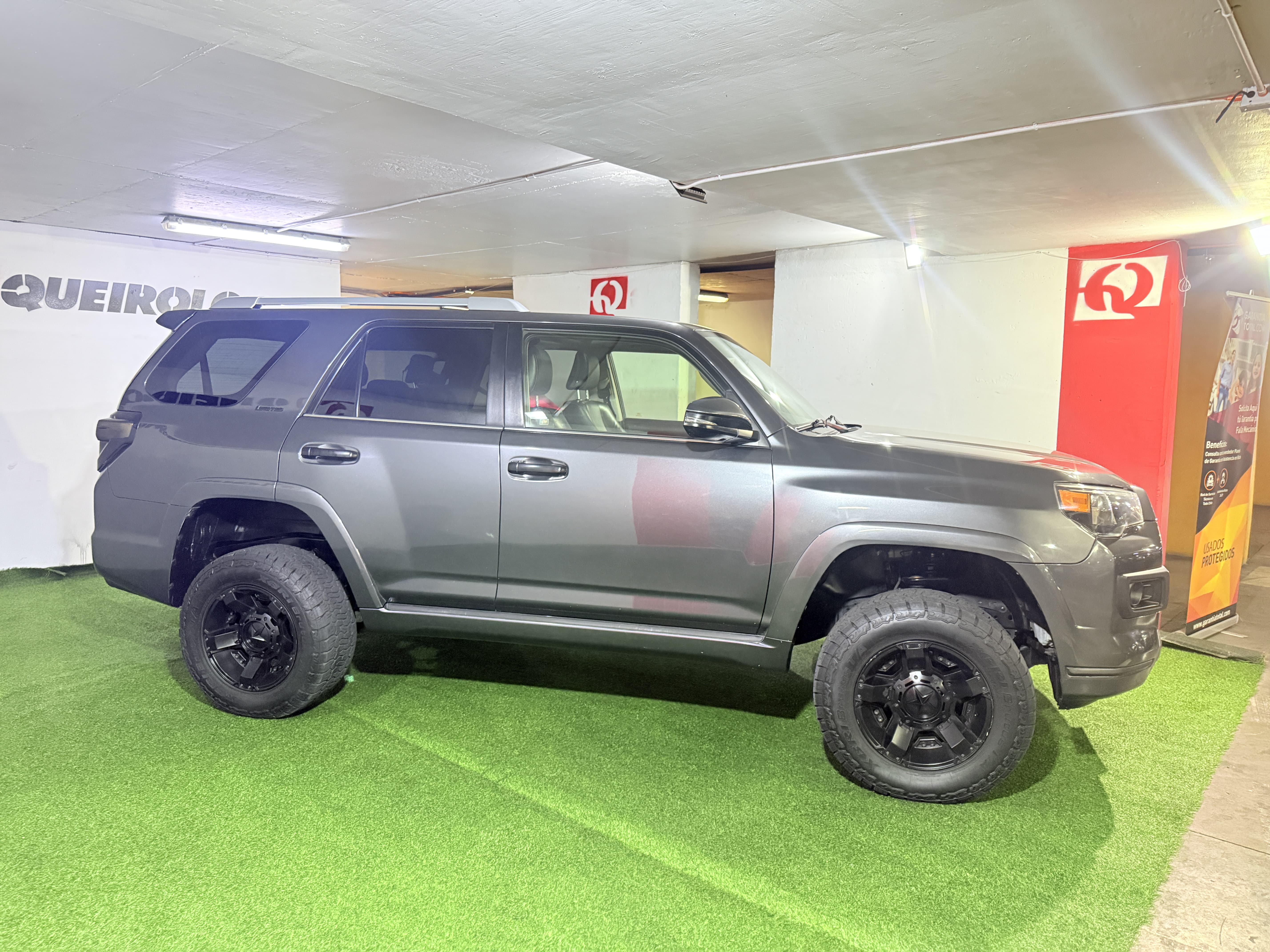 Toyota 4Runner — foto 4 de 14