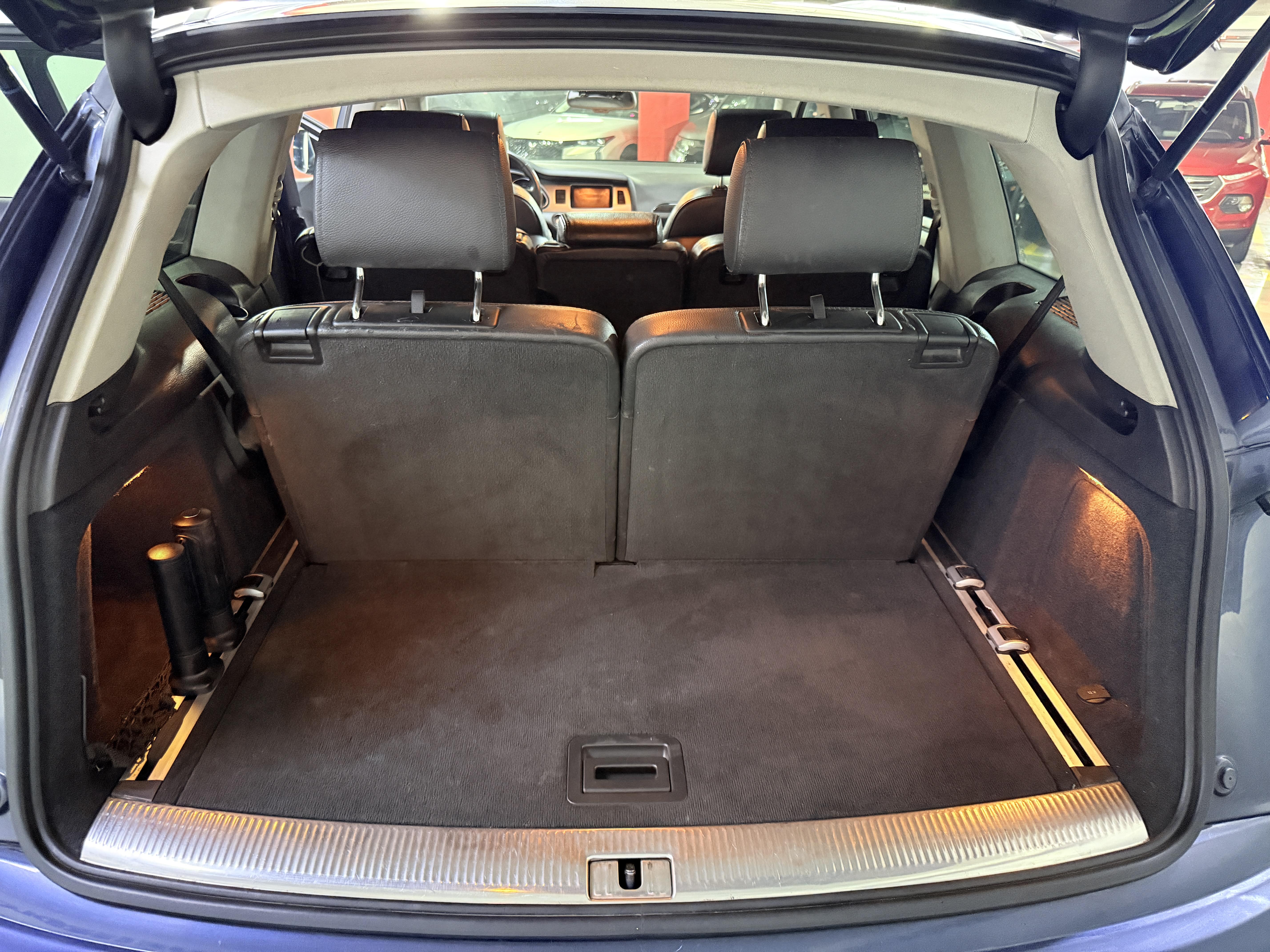 Audi Q7 — foto 9 de 11