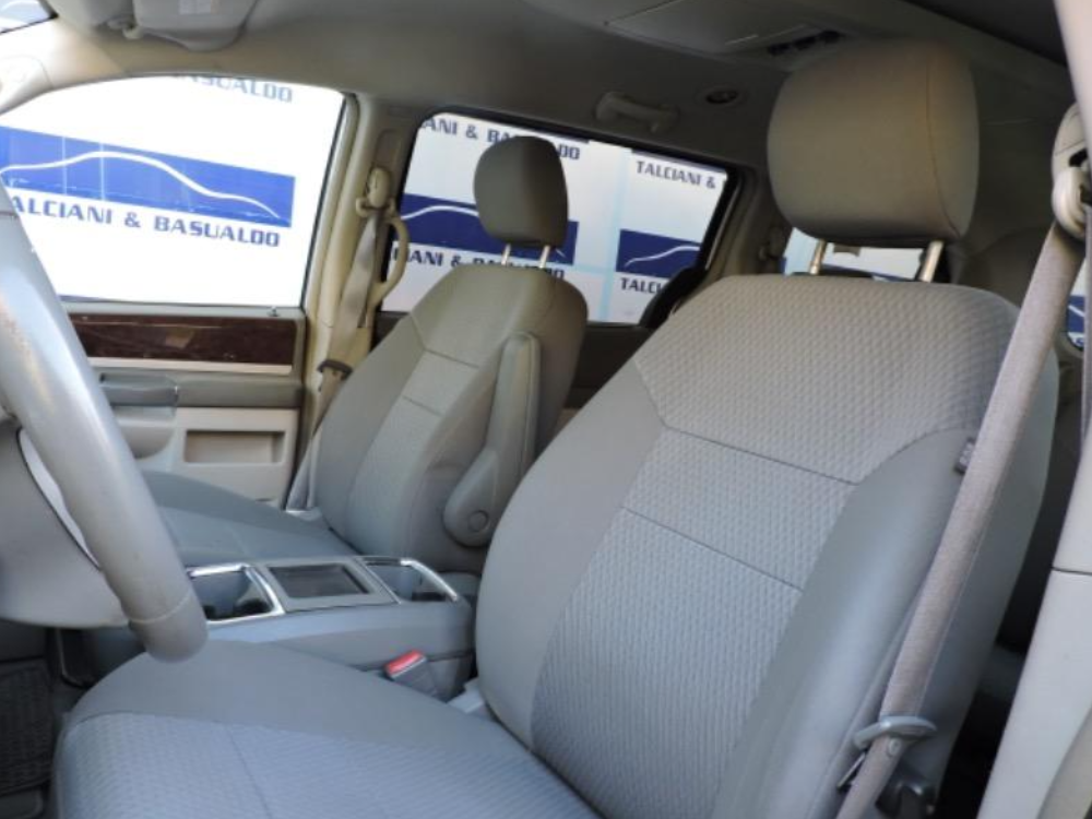 Chrysler Grand Town Country — foto 8 de 20