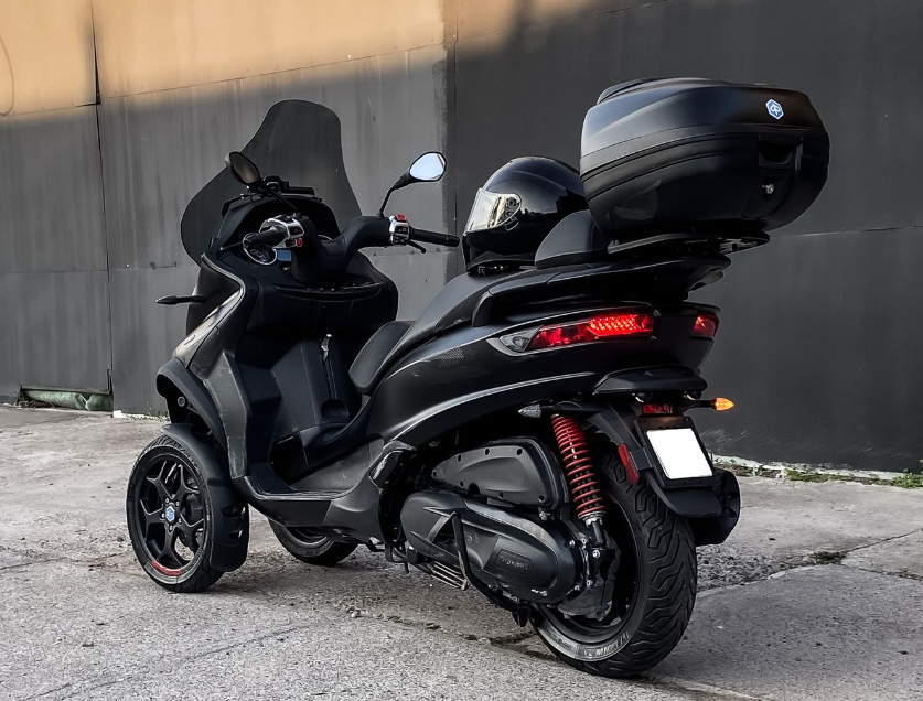 Piaggio Mp3 500 Hpe Sport Advanced — foto 6 de 16