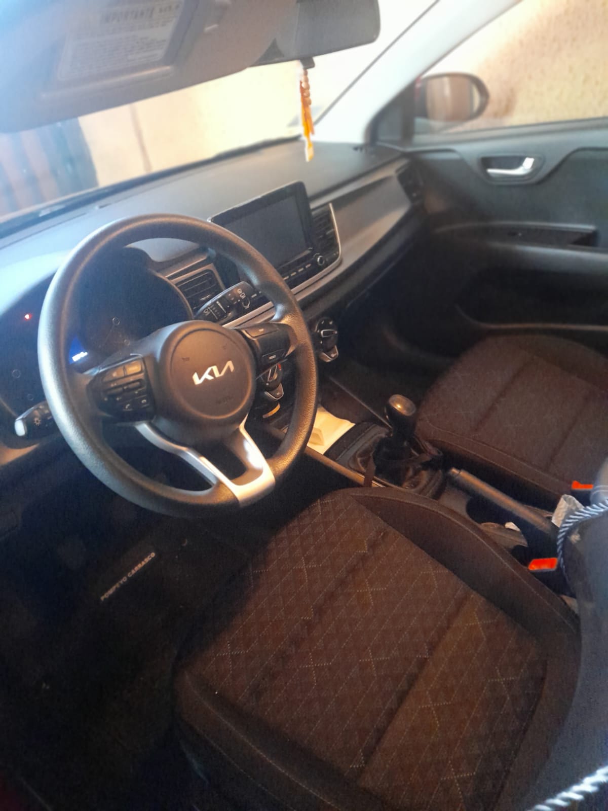 KIA Rio5 — foto 10 de 12