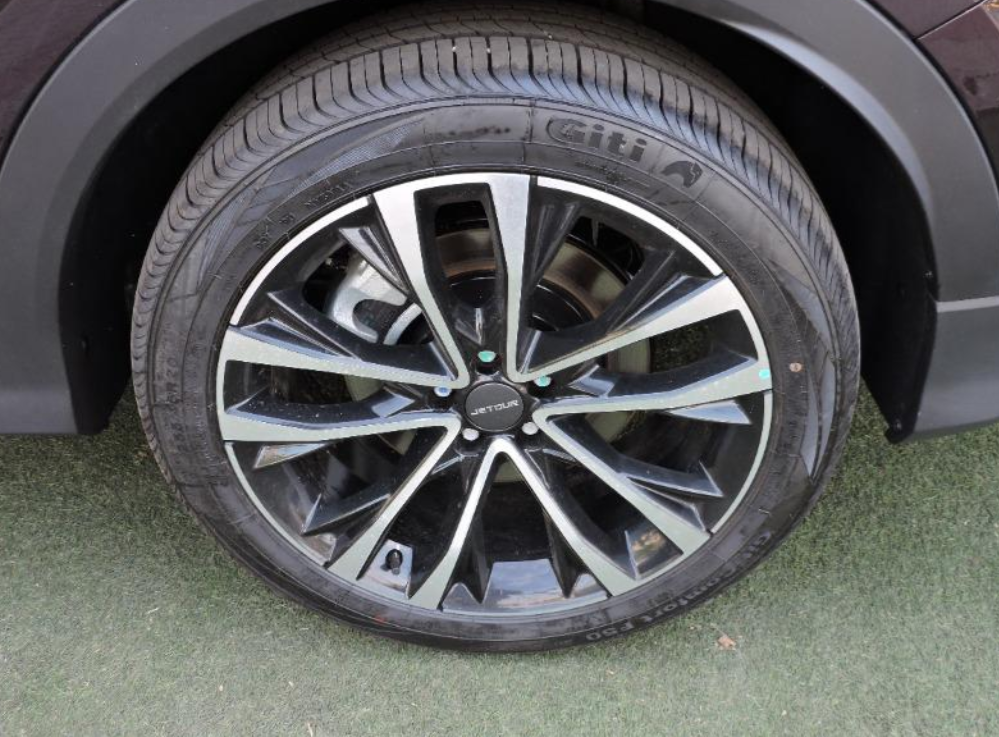 Jetour X70 — foto 15 de 19