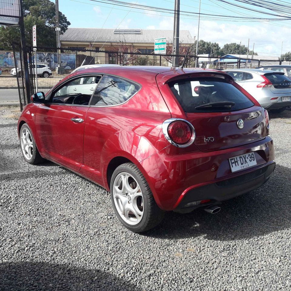 Alfa Romeo Mito — foto 8 de 18