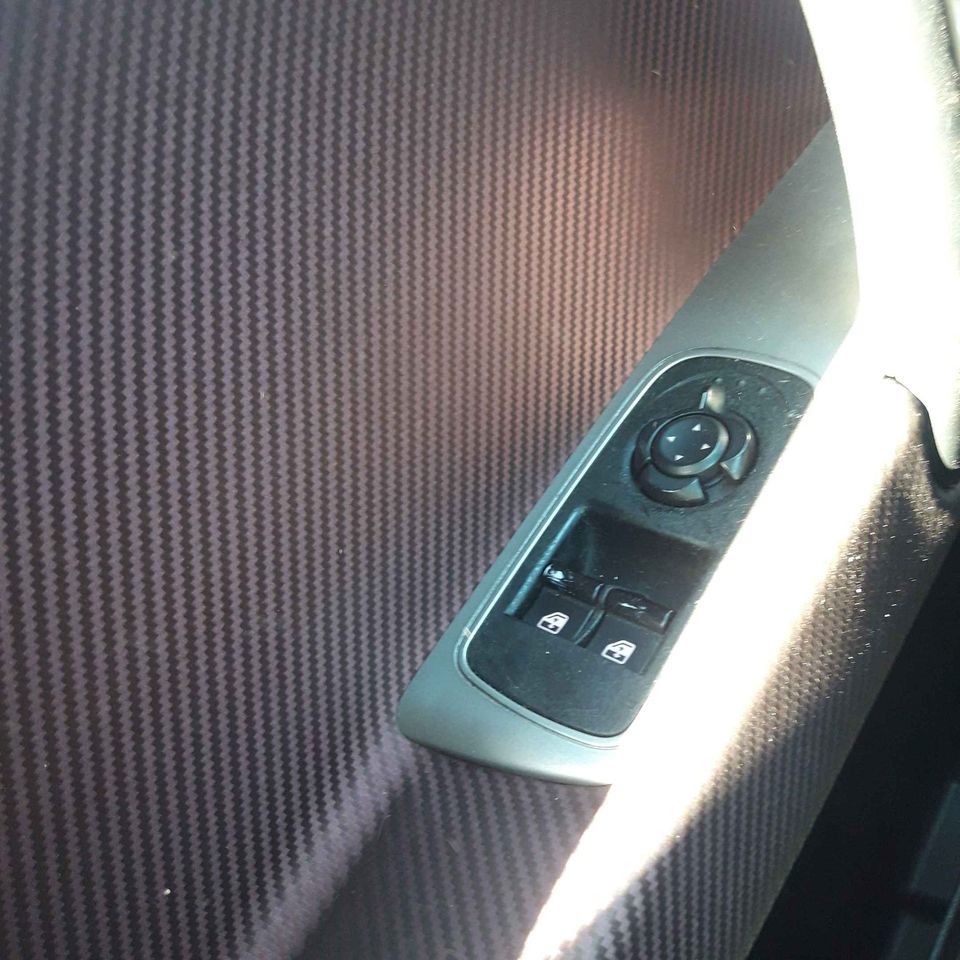 Alfa Romeo Mito — foto 18 de 18
