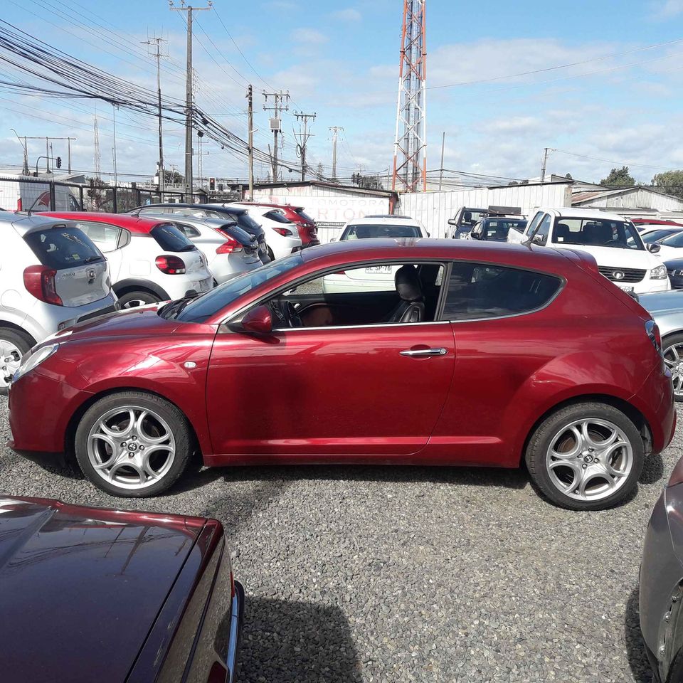 Alfa Romeo Mito — foto 2 de 18