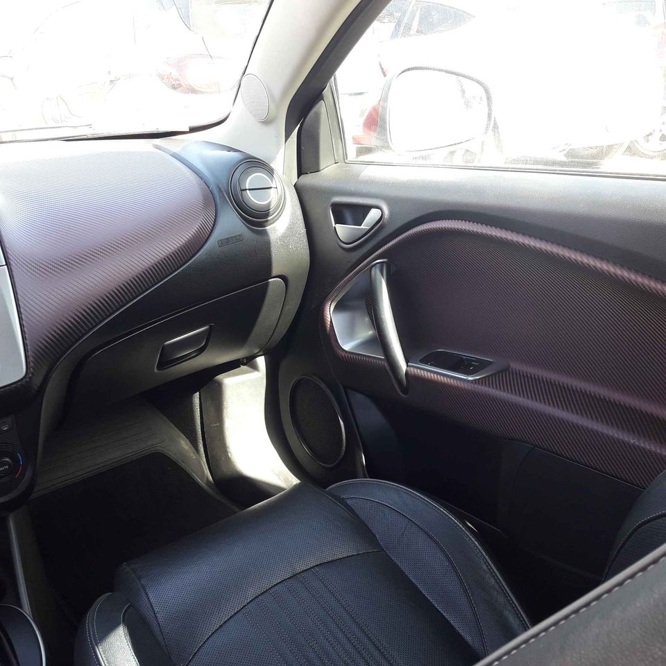 Alfa Romeo Mito — foto 14 de 18