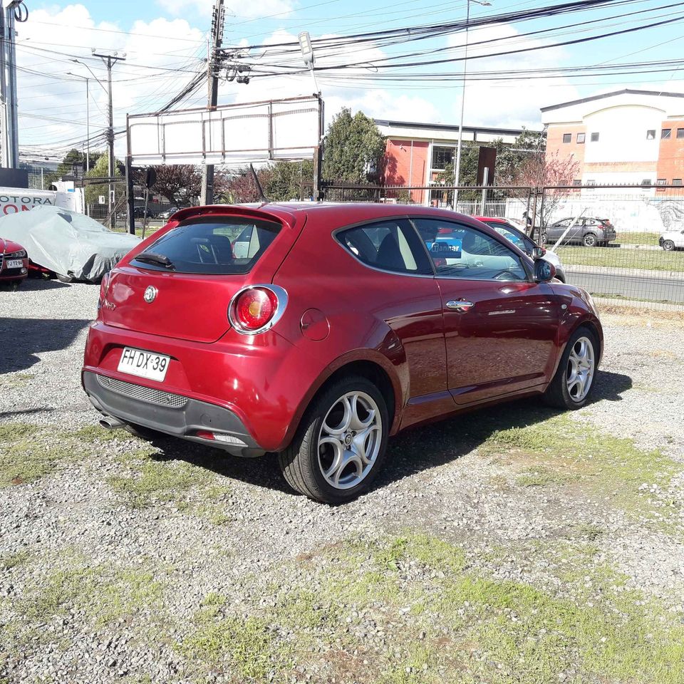 Alfa Romeo Mito — foto 4 de 18