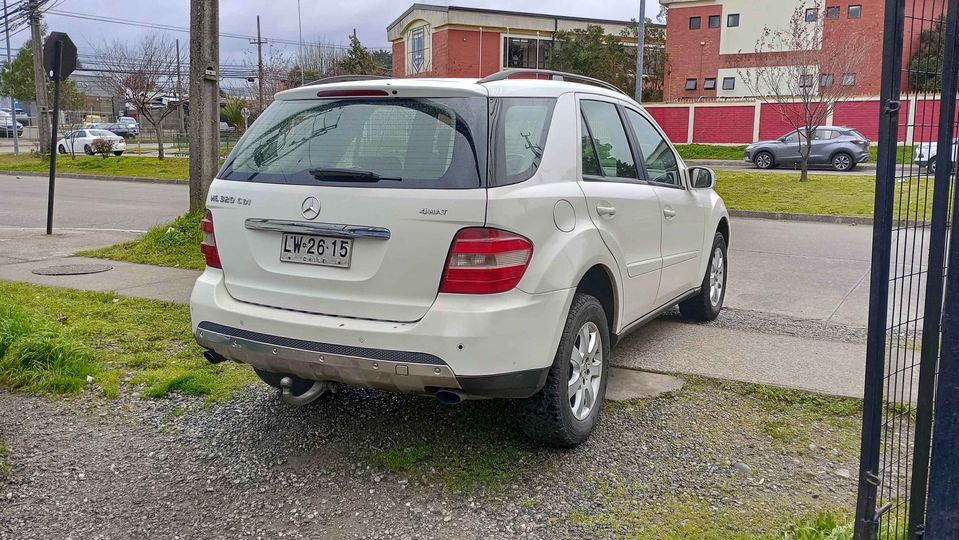 Mercedes-Benz Ml320 — foto 4 de 15