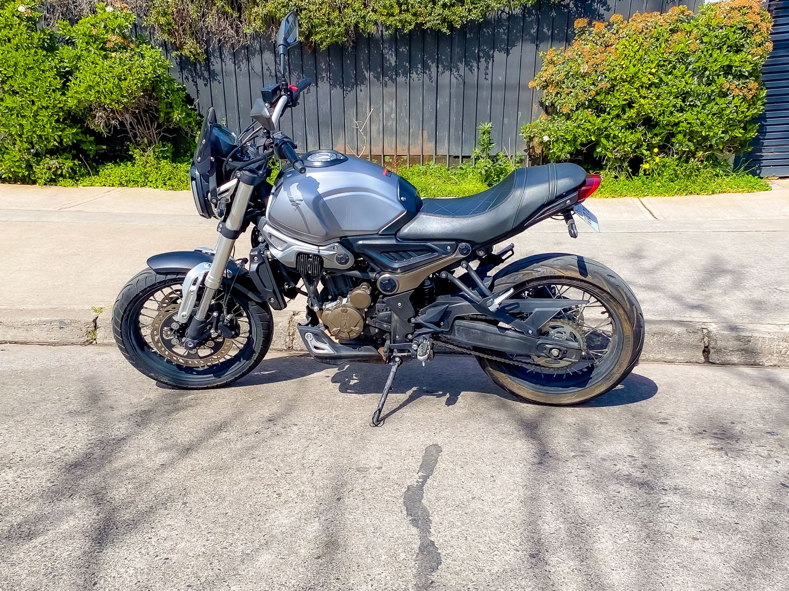 Voge 300 Ac