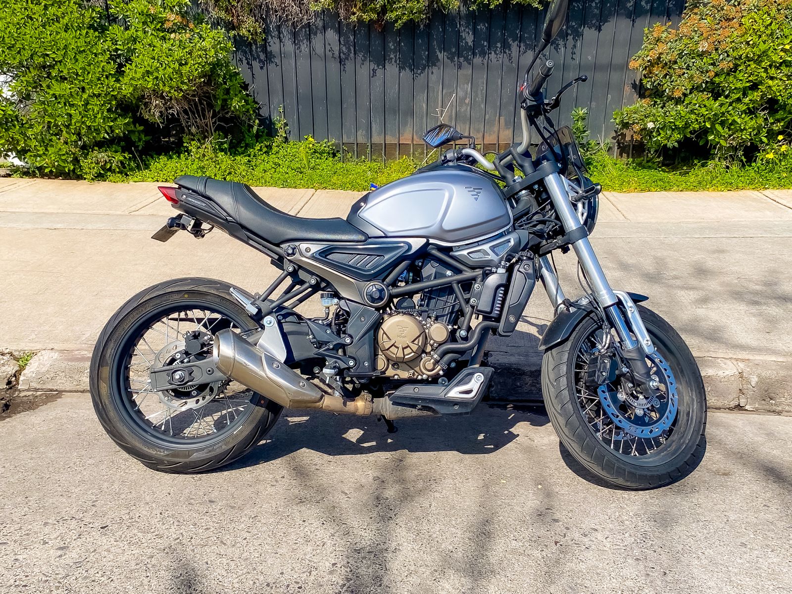 Voge 300 Ac — foto 5 de 11