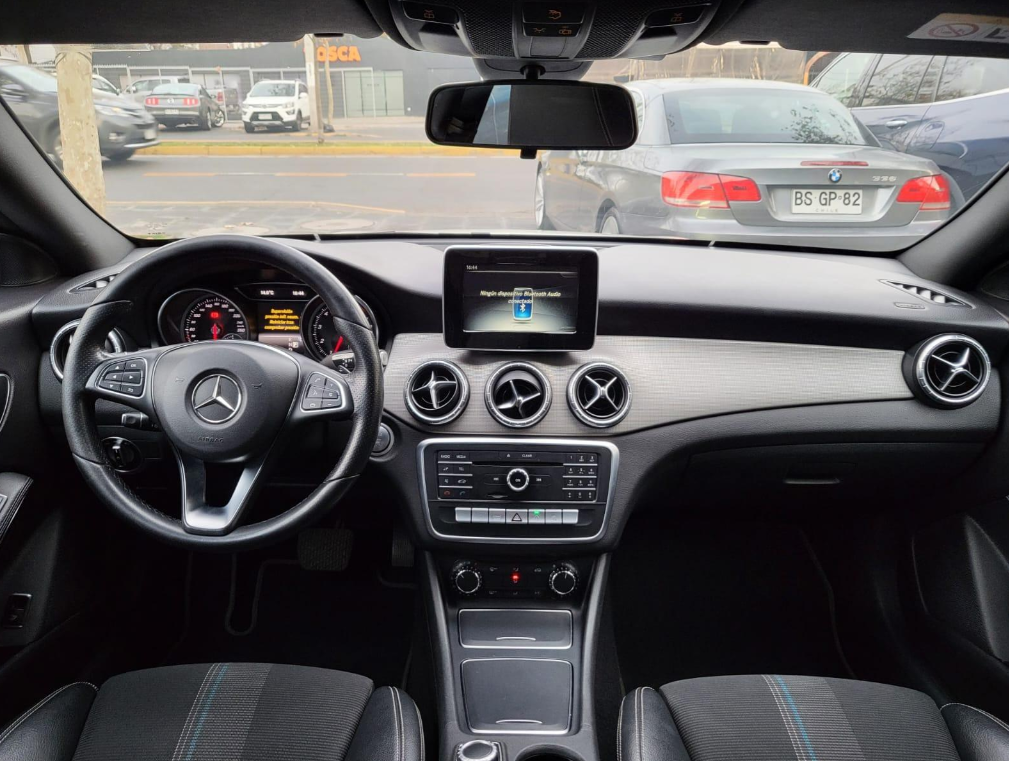 Mercedes-Benz Cla180 — foto 15 de 18