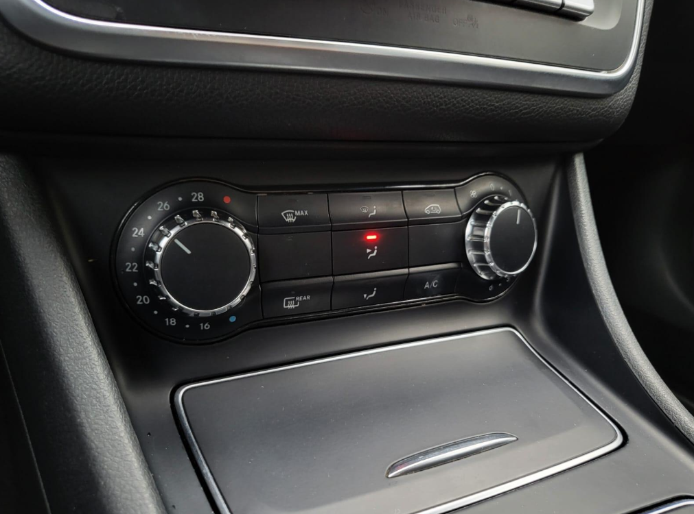 Mercedes-Benz Cla180 — foto 14 de 18