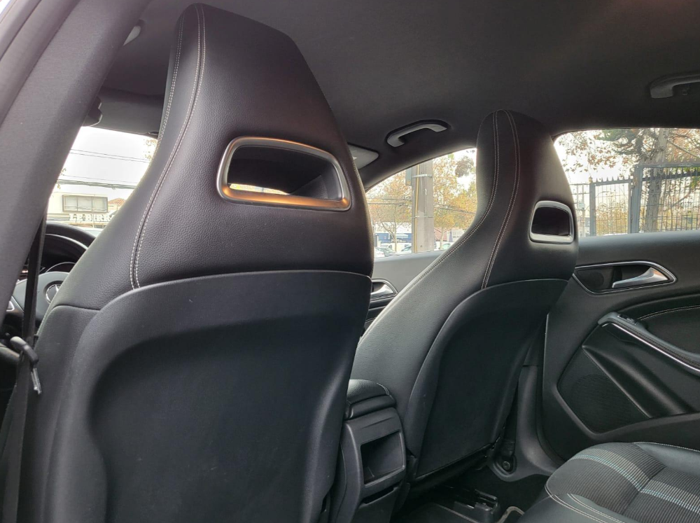 Mercedes-Benz Cla180 — foto 17 de 18