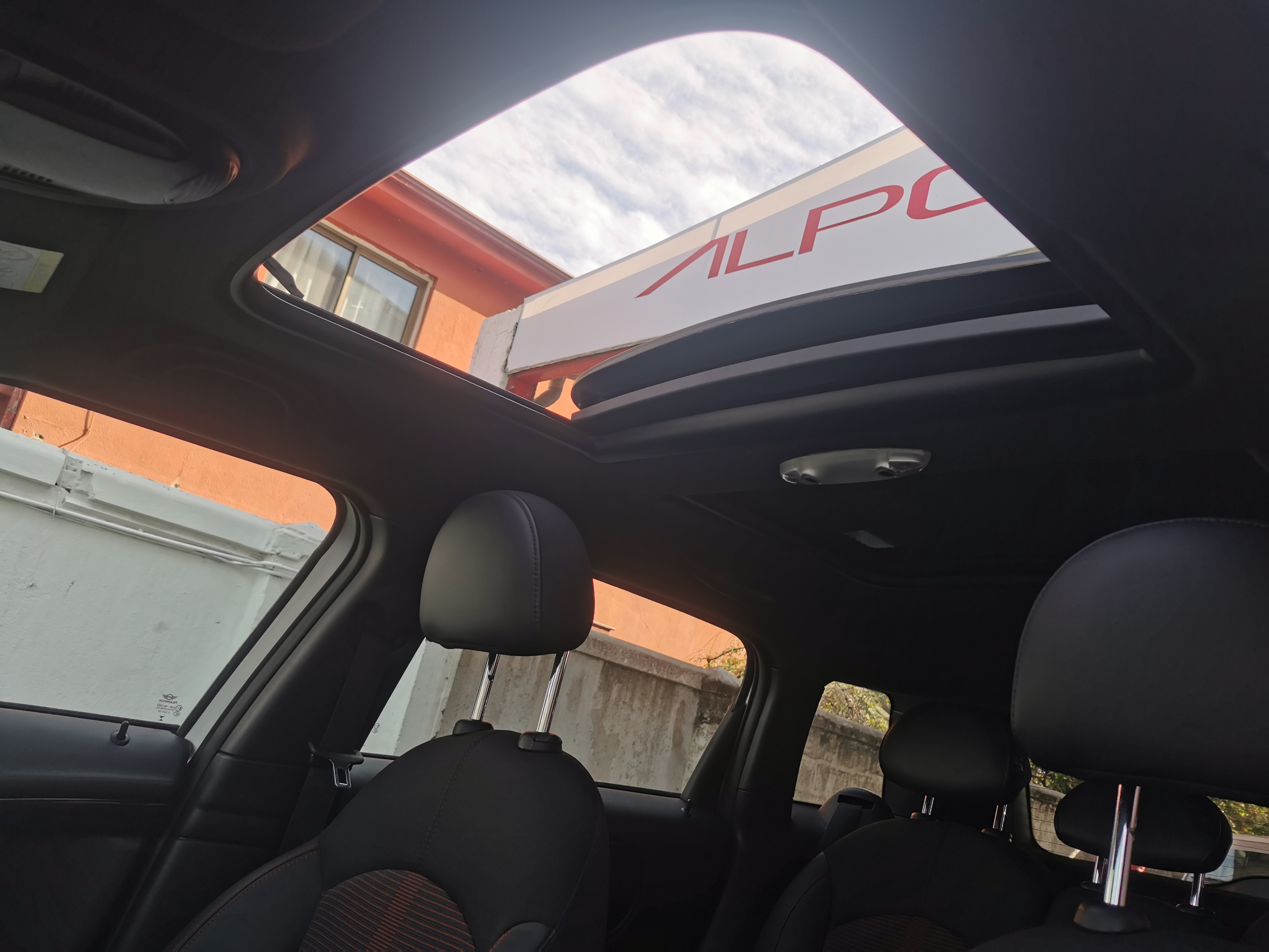 MINI Countryman — foto 14 de 19