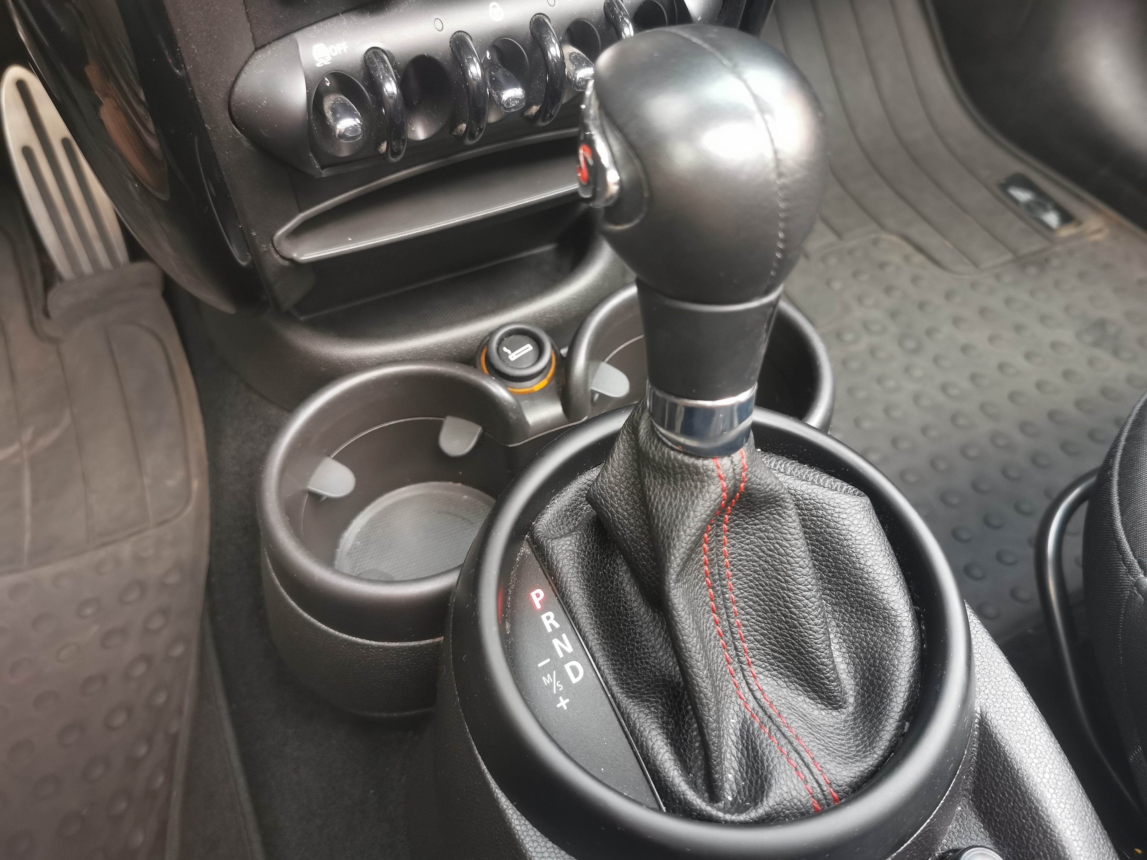 MINI Countryman — foto 11 de 19
