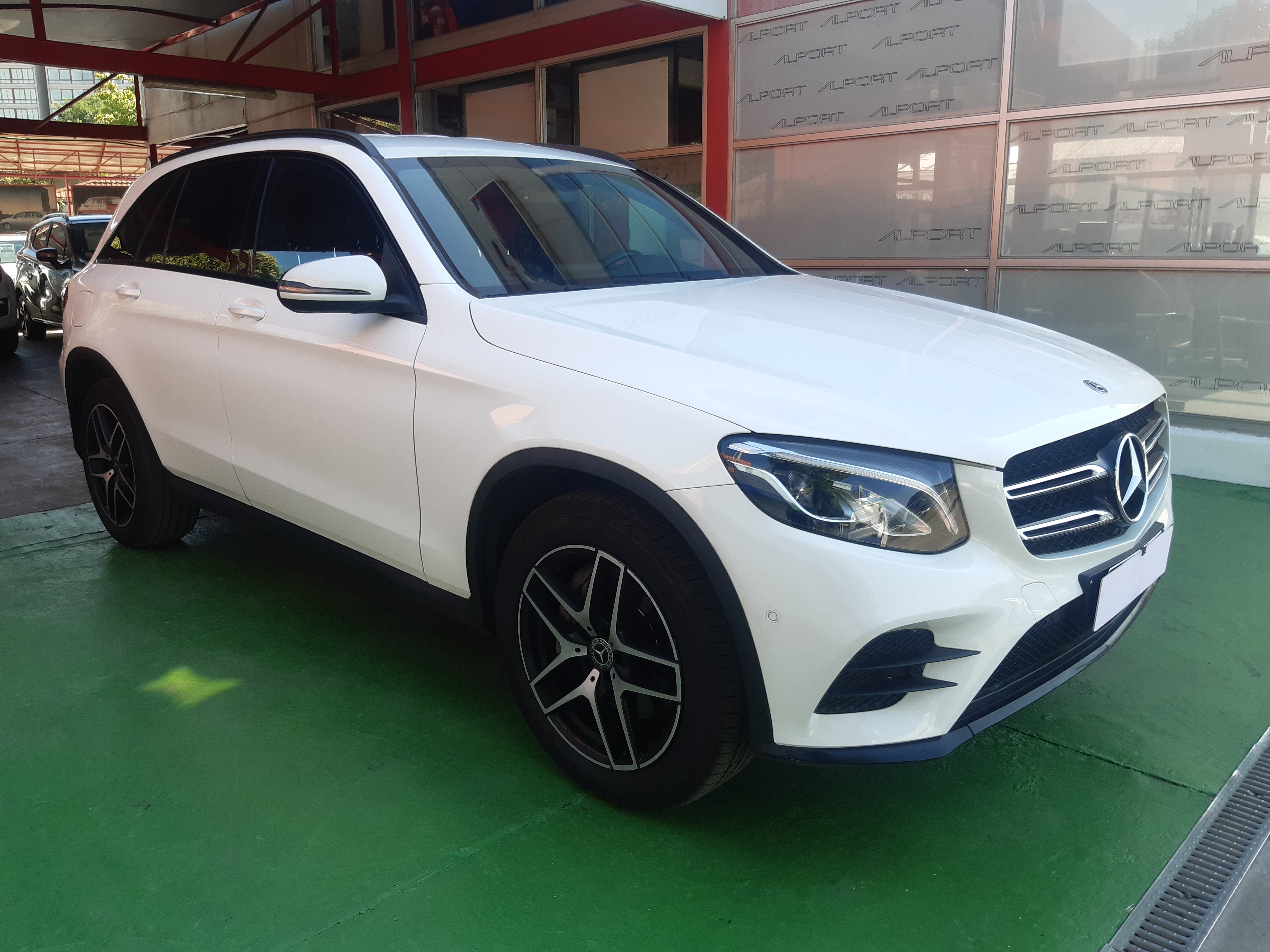 Mercedes-Benz Glc220 — foto 3 de 20