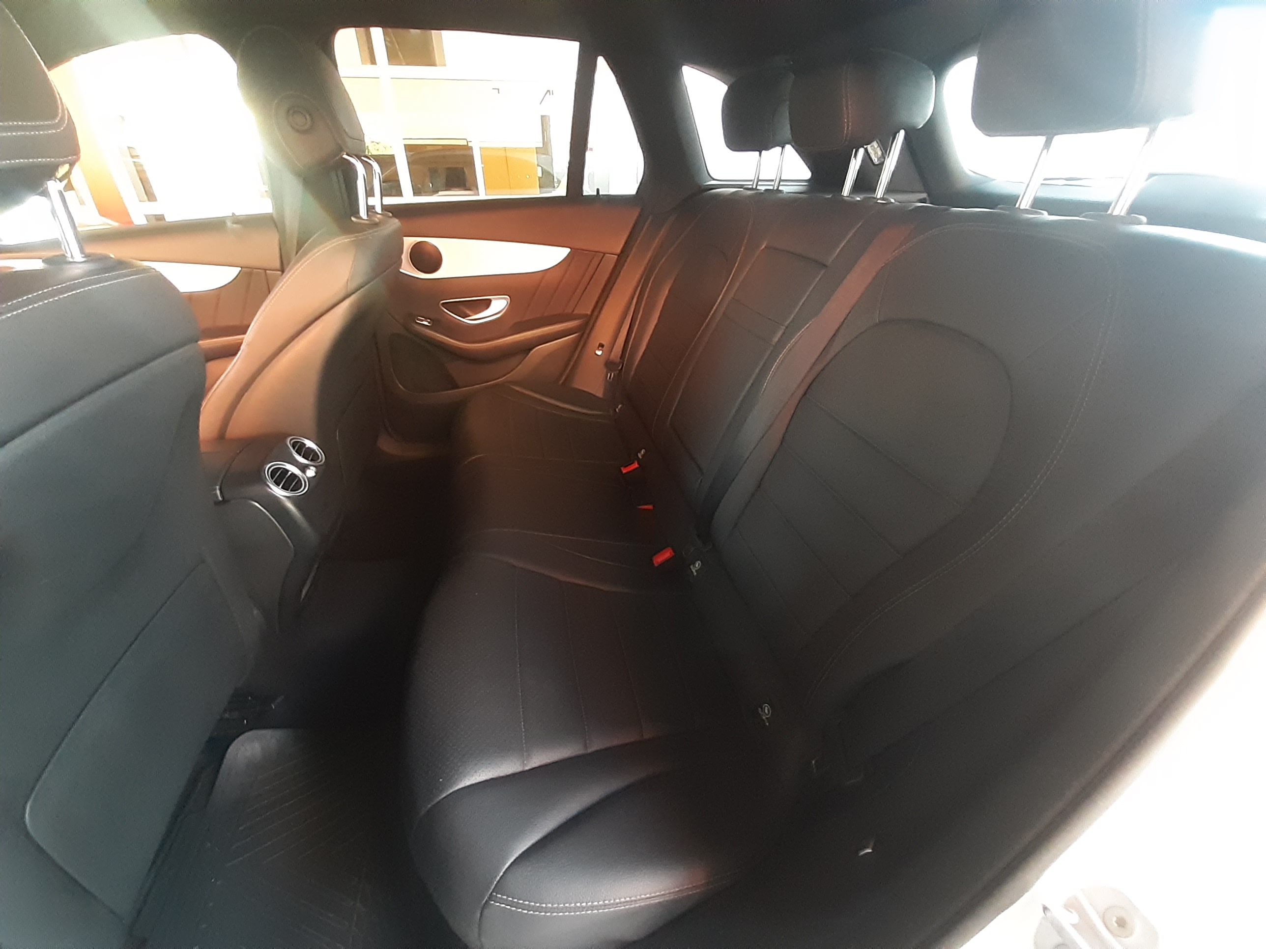 Mercedes-Benz Glc220 — foto 15 de 20