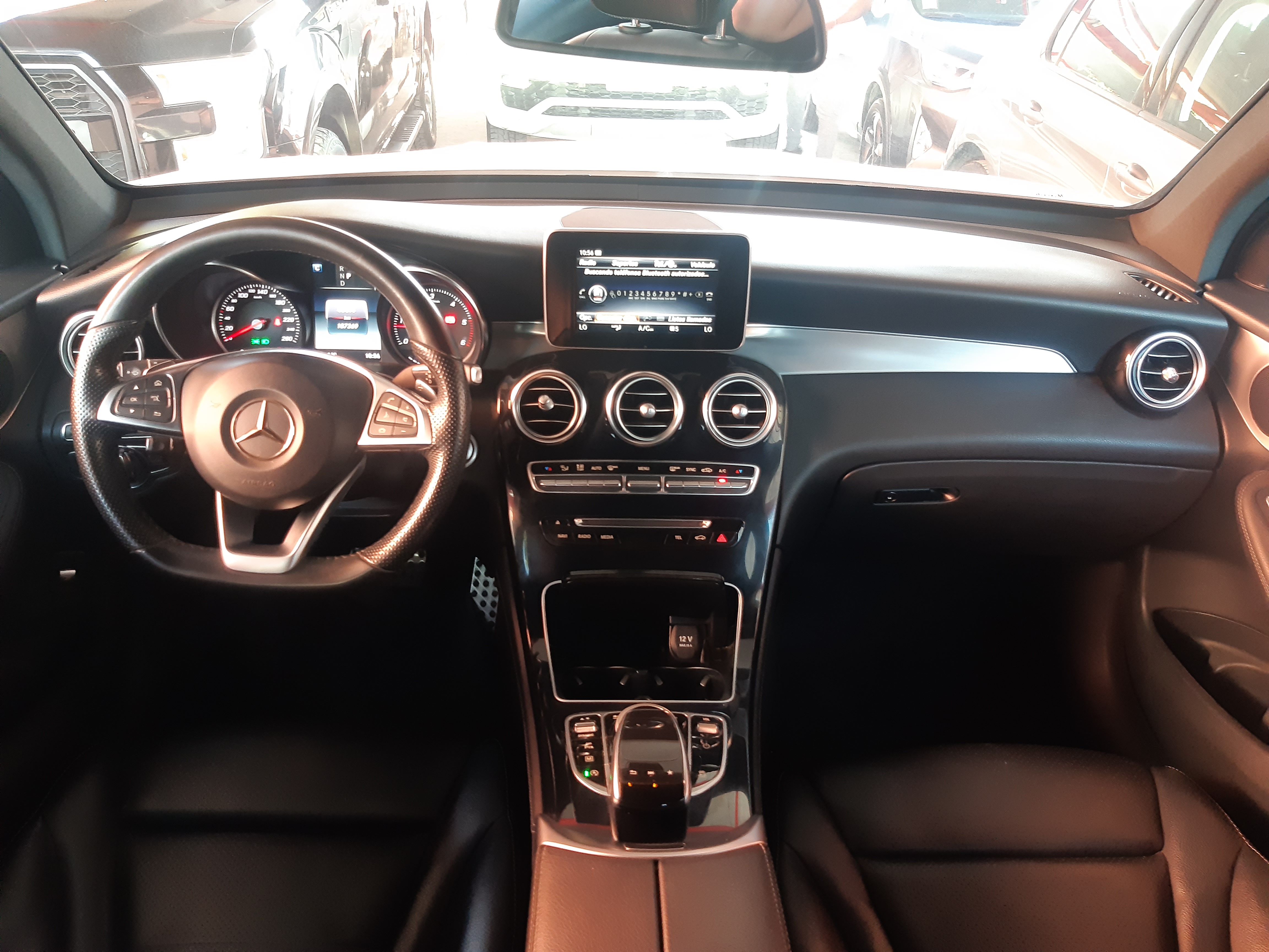 Mercedes-Benz Glc220 — foto 16 de 20