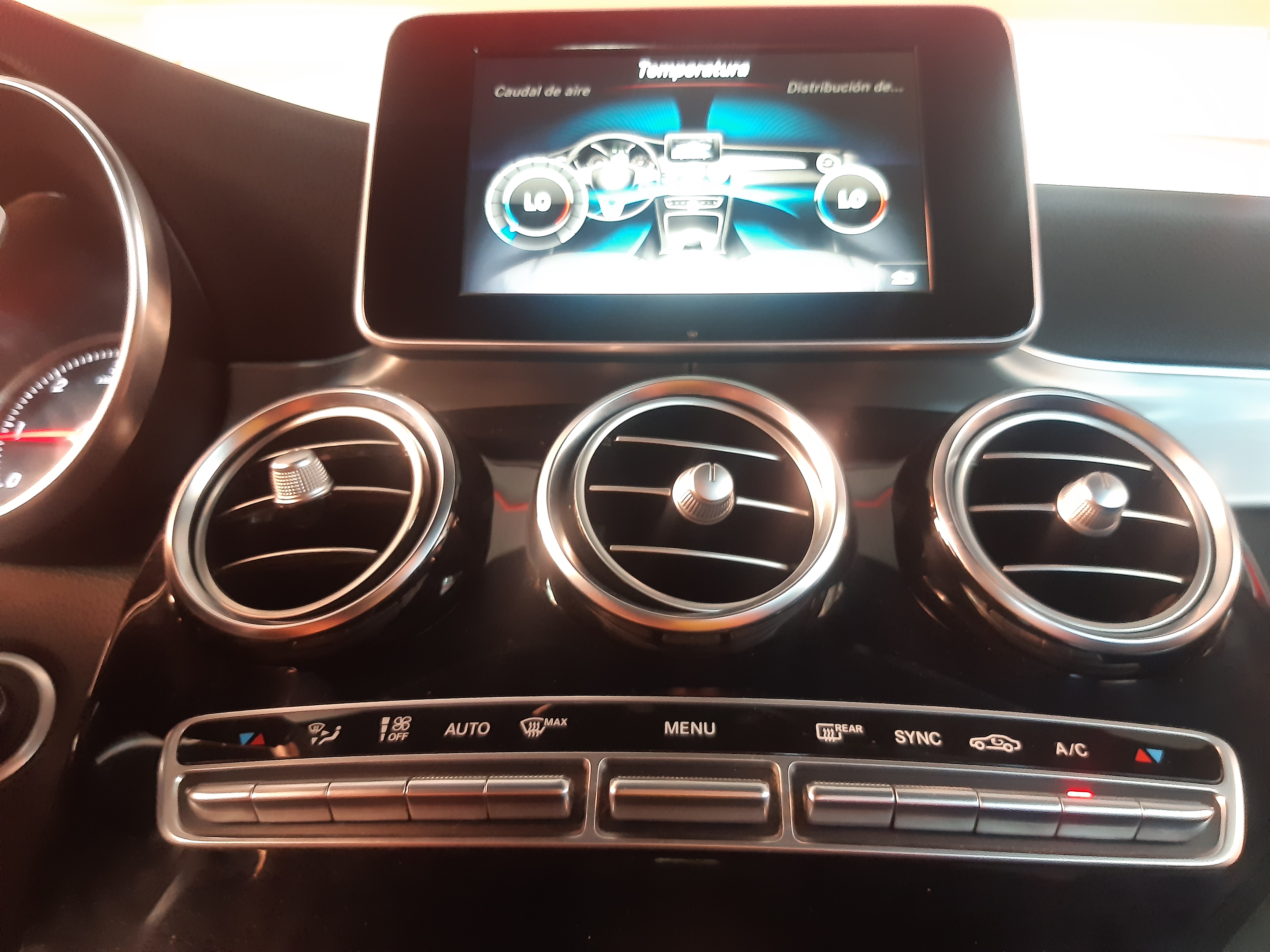 Mercedes-Benz Glc220 — foto 11 de 20