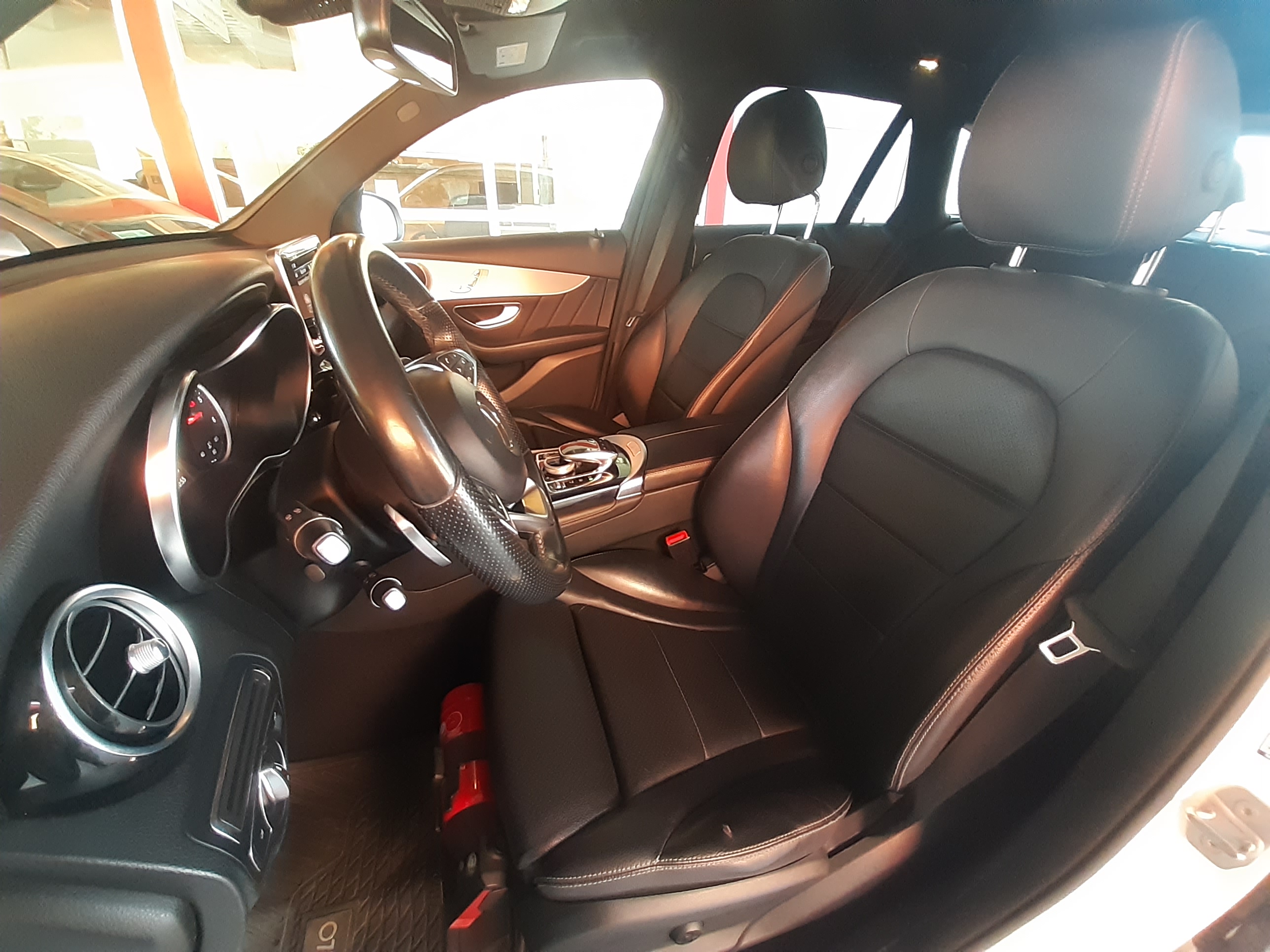 Mercedes-Benz Glc220 — foto 14 de 20