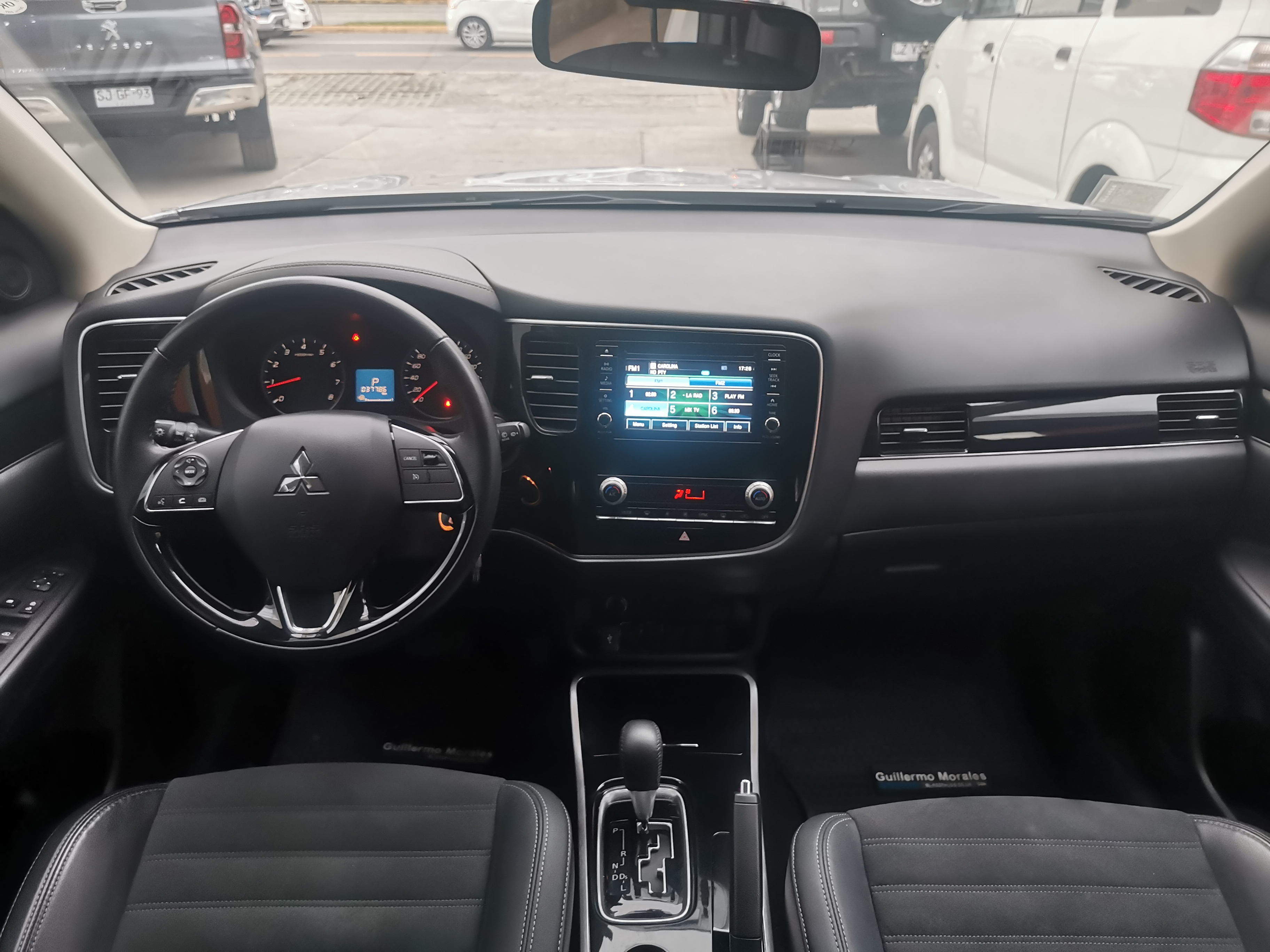 Mitsubishi Outlander — foto 15 de 19