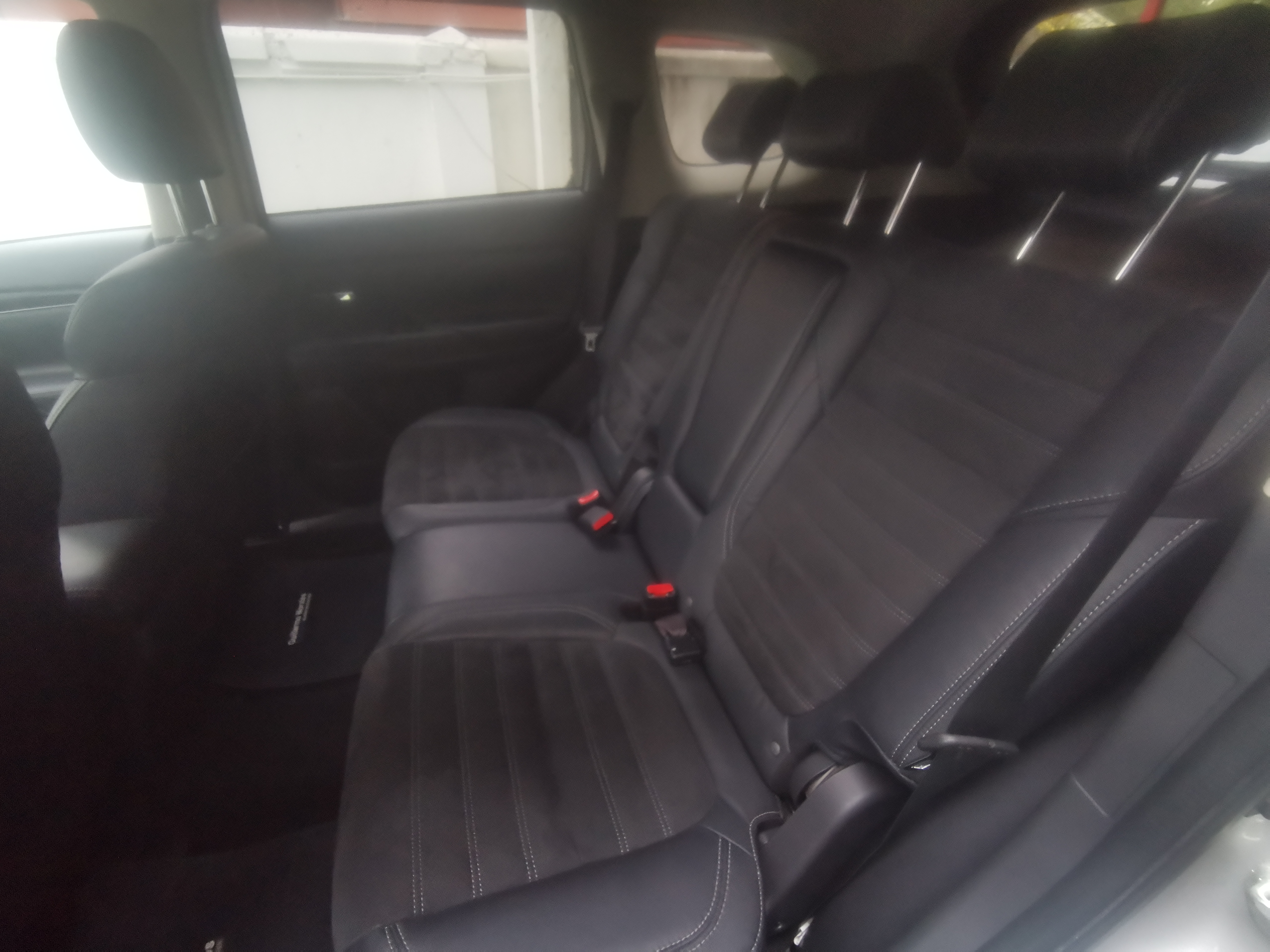 Mitsubishi Outlander — foto 14 de 19