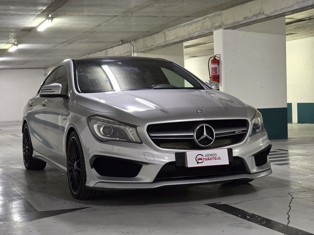 Mercedes-Benz Cla45 — foto 2 de 12