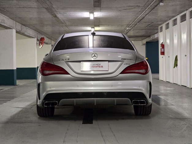Mercedes-Benz Cla45 — foto 5 de 12