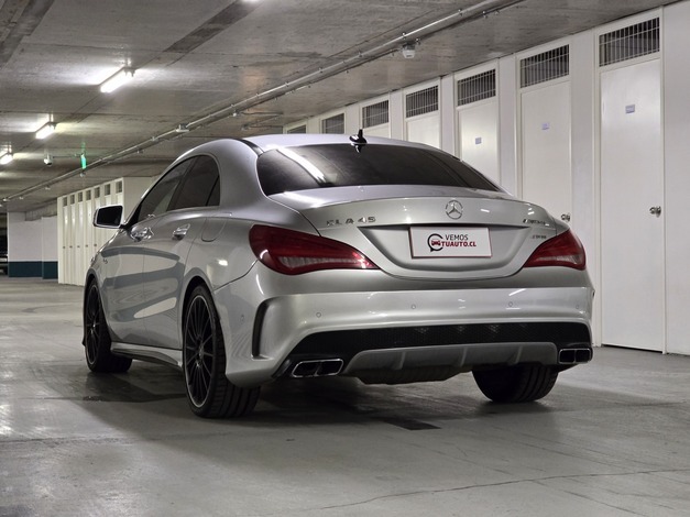 Mercedes-Benz Cla45 — foto 6 de 12