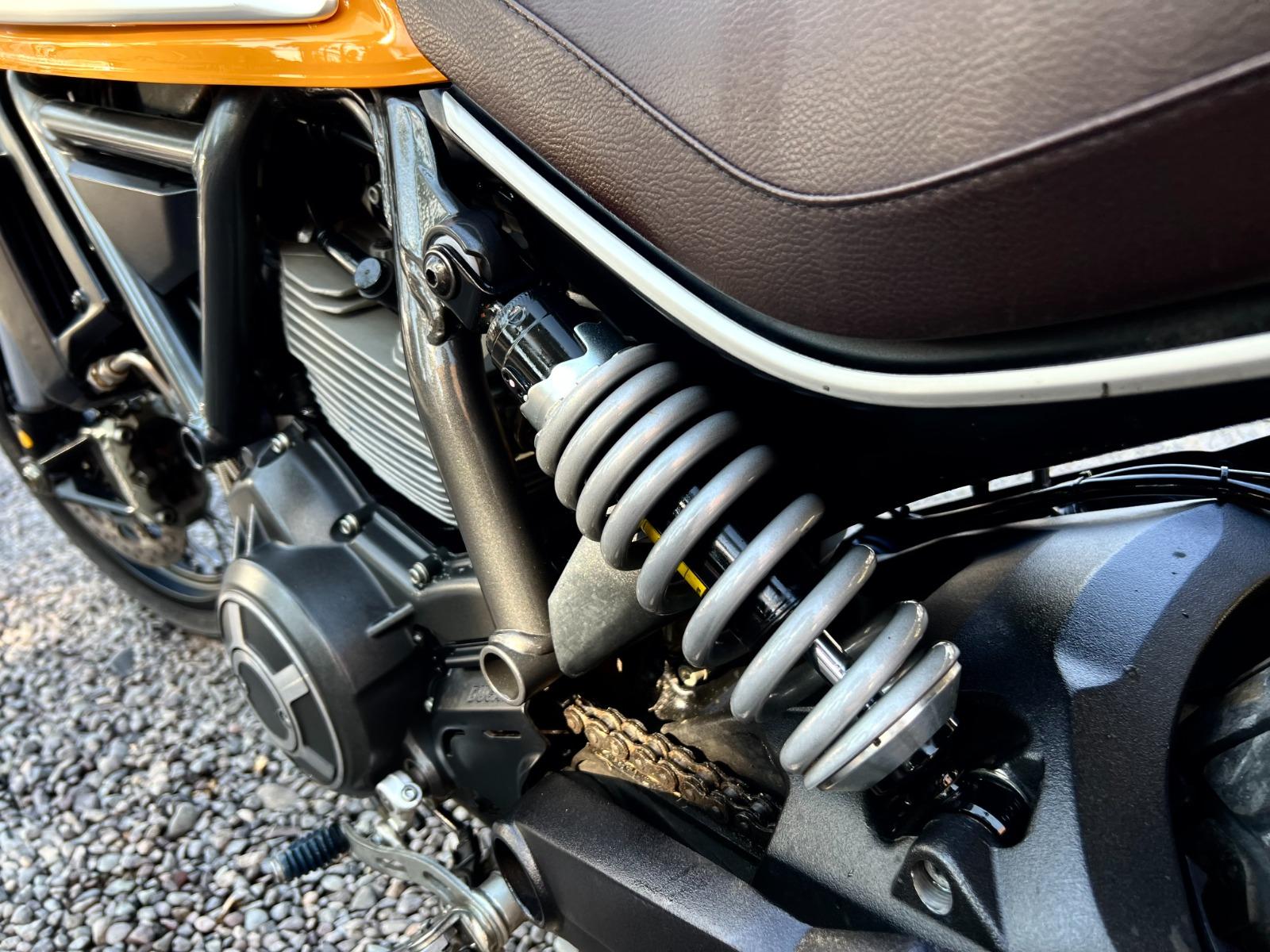 Ducati Scrambler Classic — foto 8 de 13