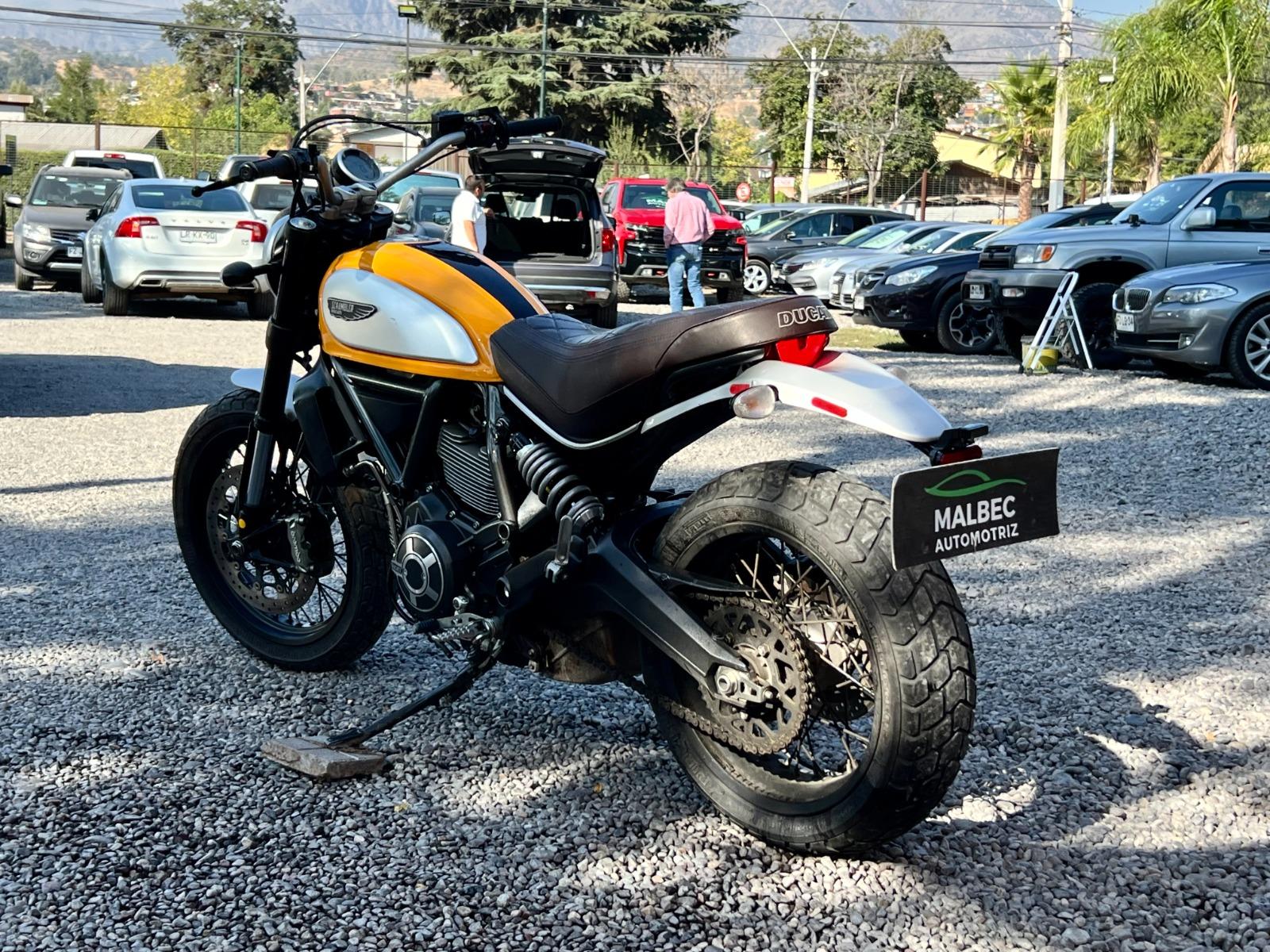 Ducati Scrambler Classic — foto 6 de 13