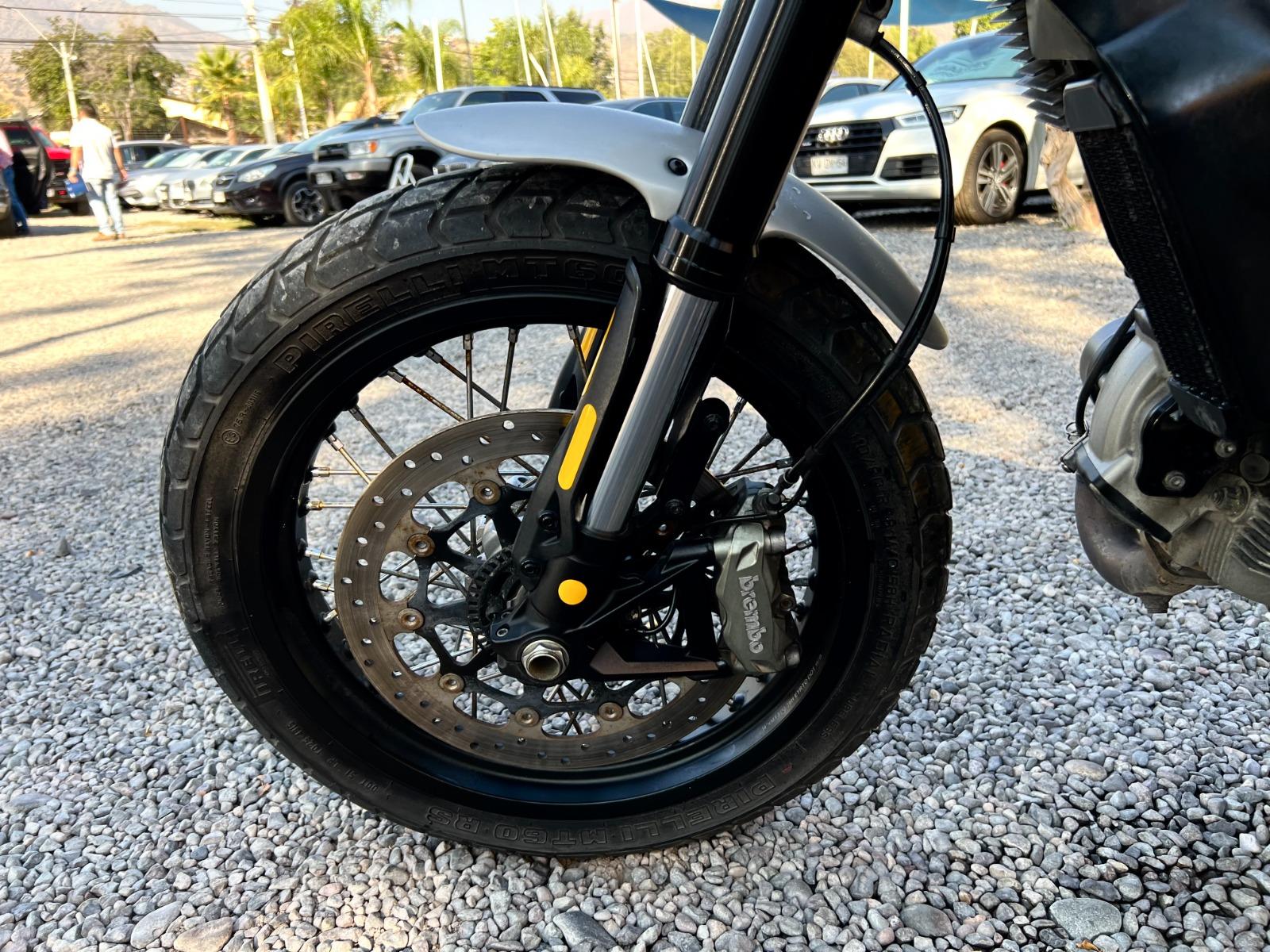 Ducati Scrambler Classic — foto 10 de 13