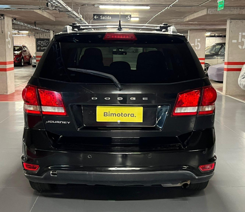 Dodge Journey — foto 5 de 18