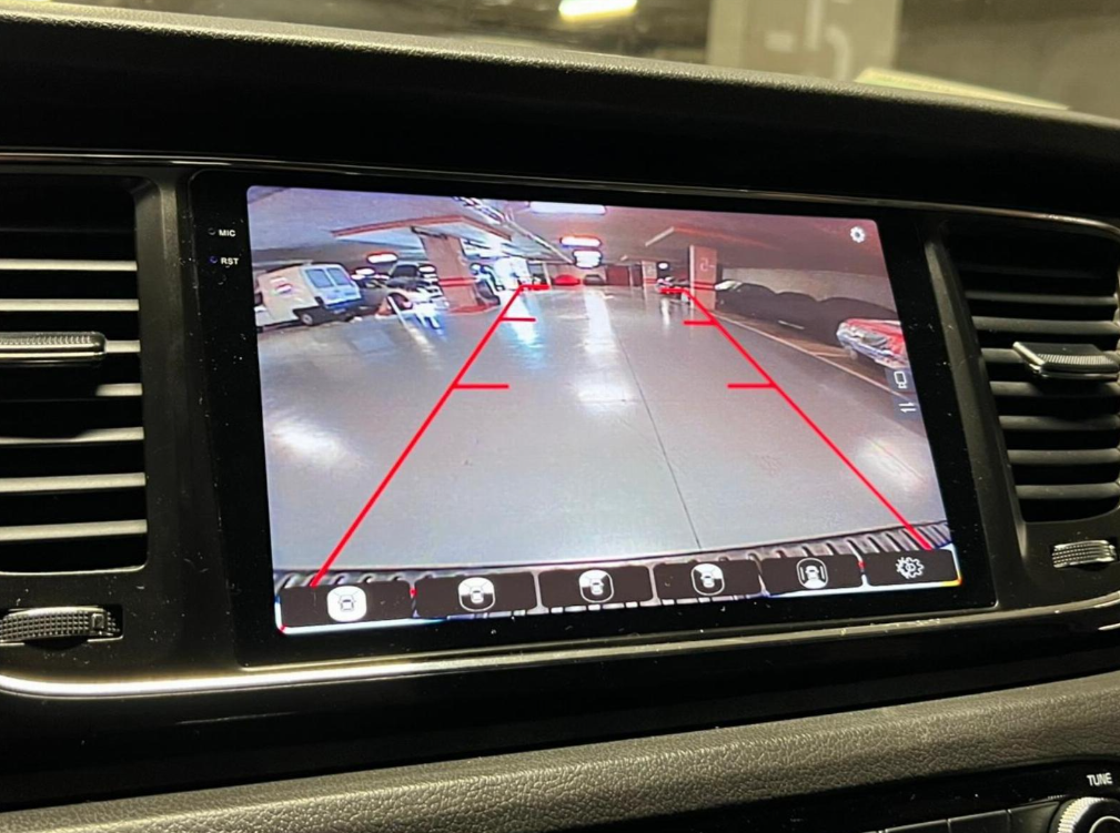 KIA Grand Carnival — foto 12 de 18