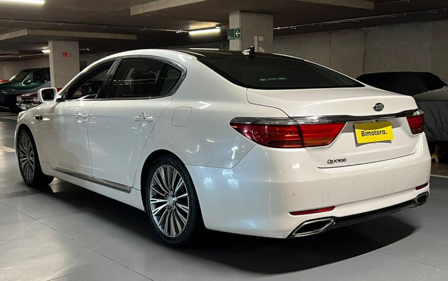 KIA Quoris — foto 4 de 20
