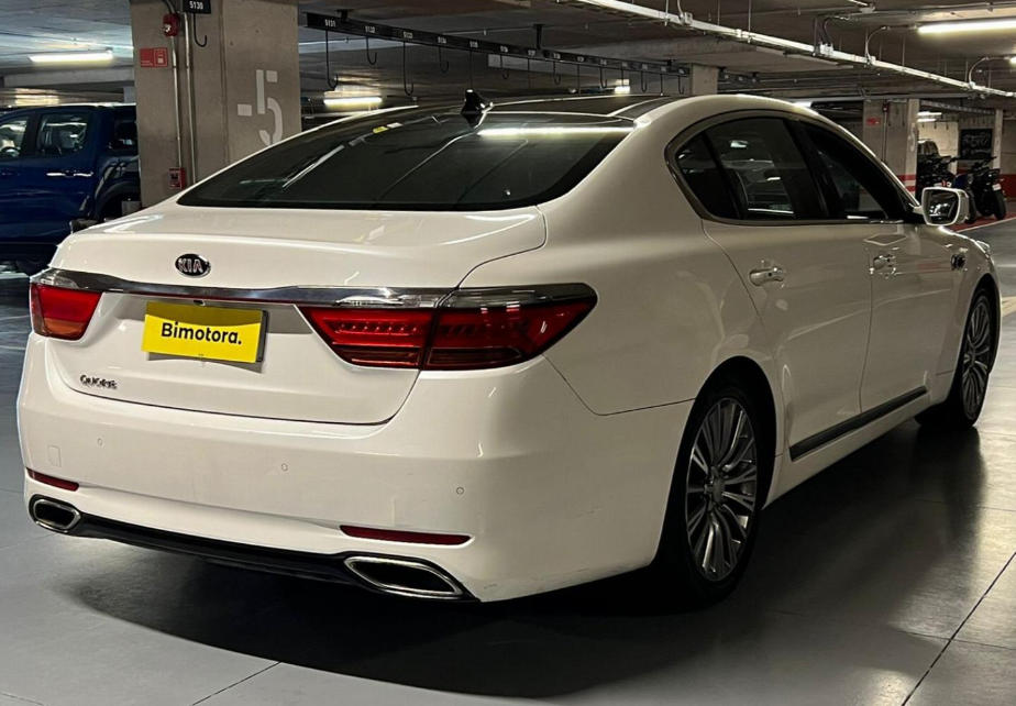 KIA Quoris — foto 6 de 20