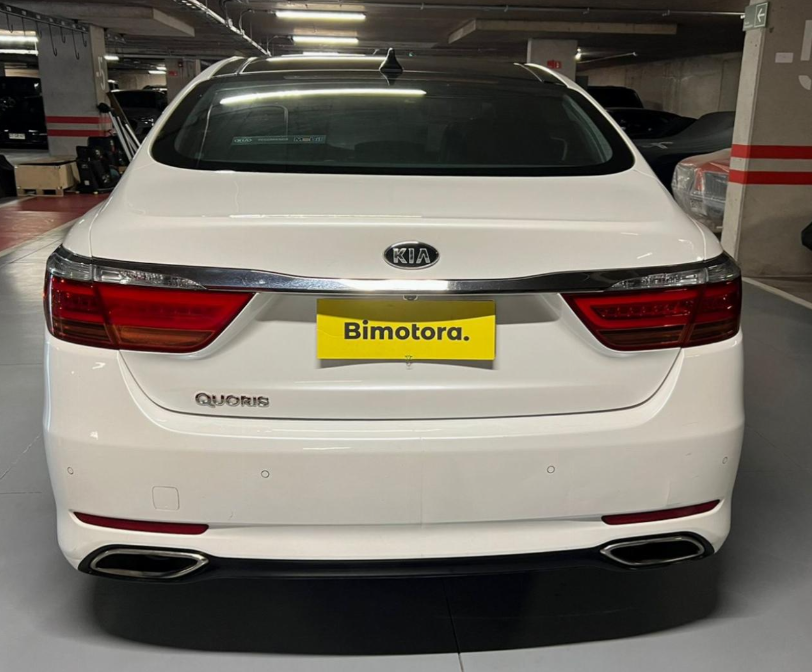 KIA Quoris — foto 5 de 20