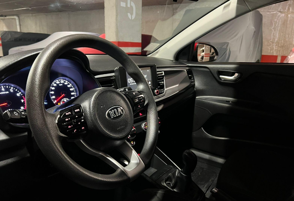 KIA Rio5 — foto 6 de 12
